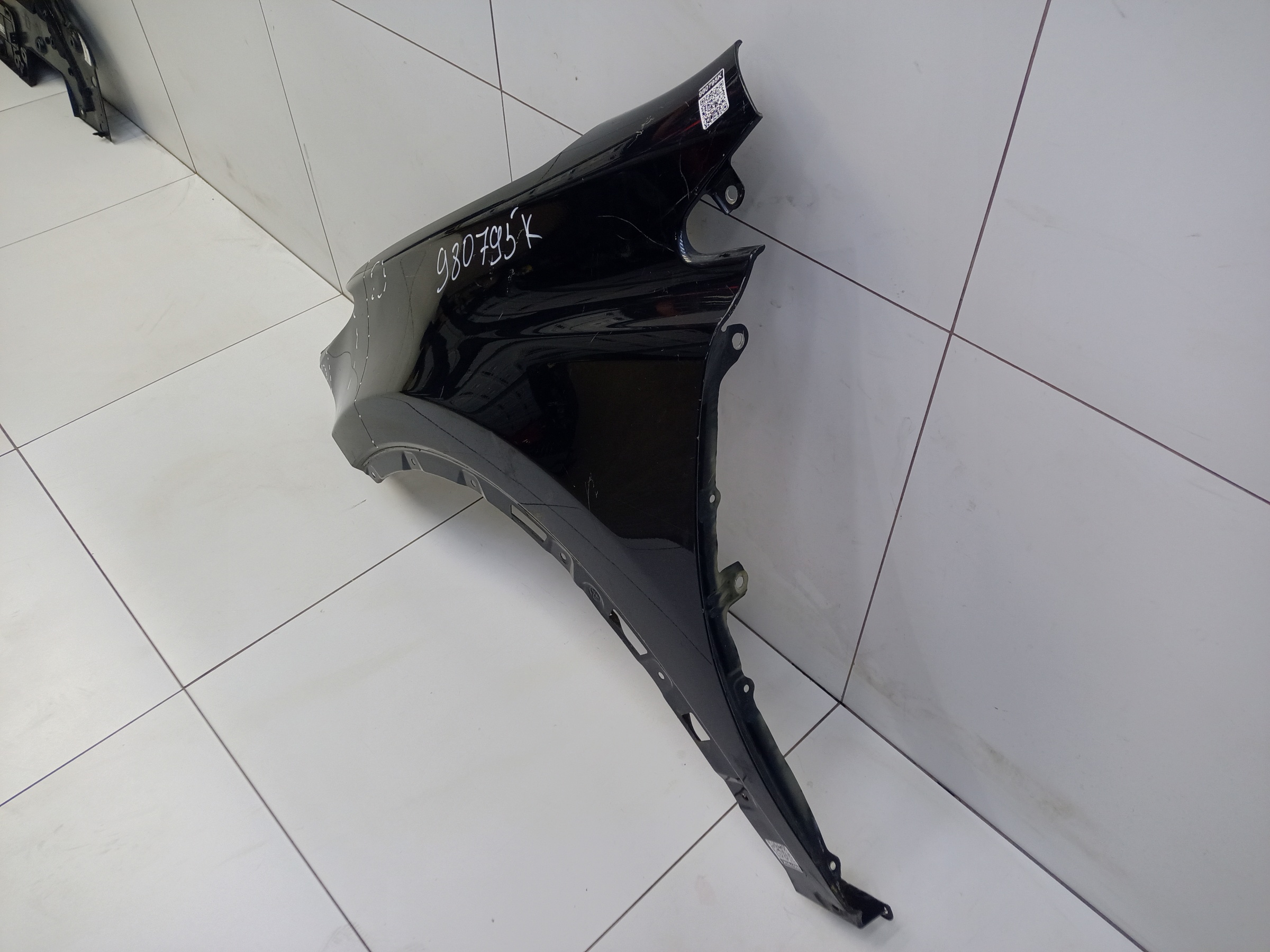 Крыло переднее левое Toyota RAV4 CA40