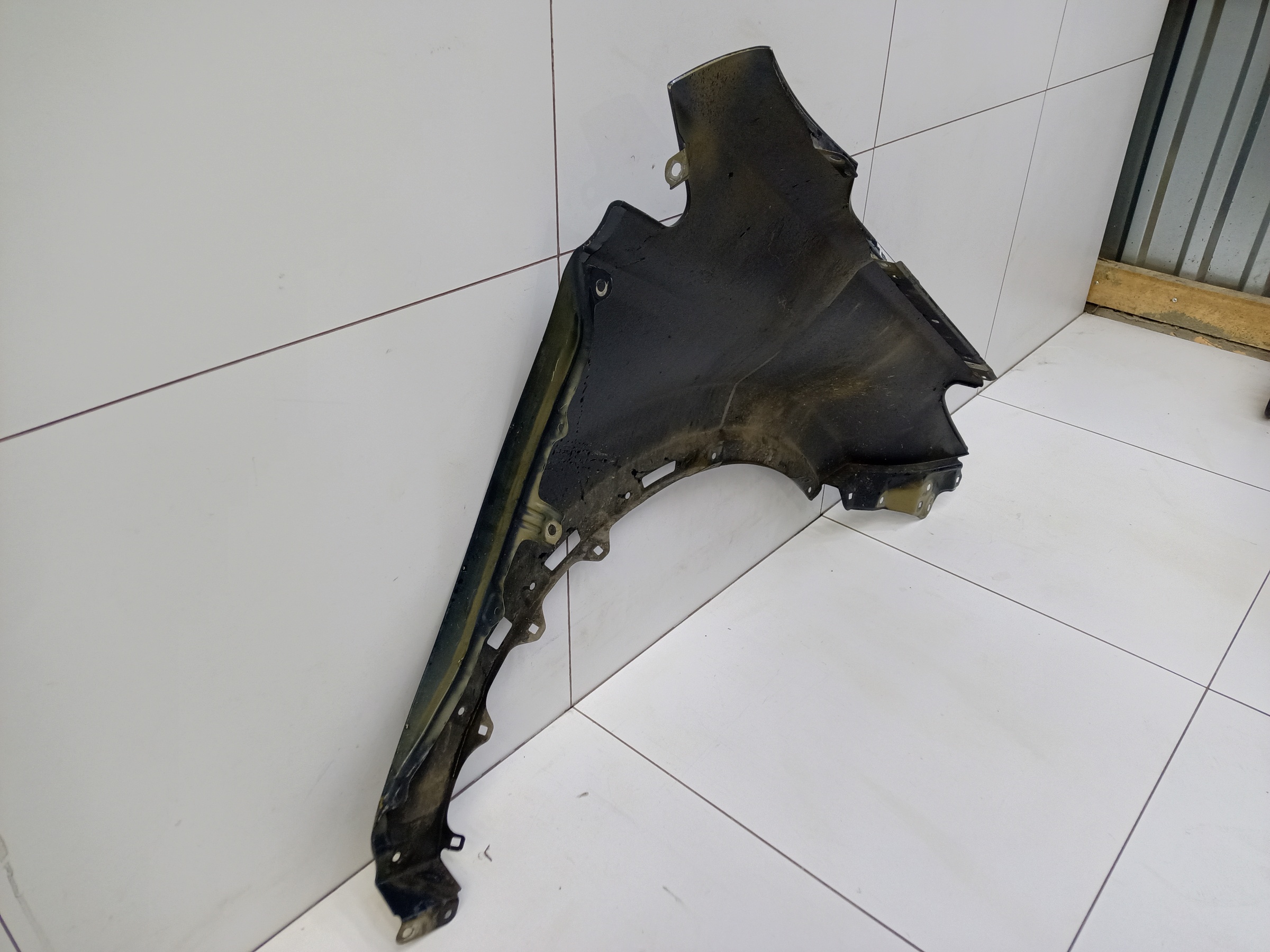 Крыло переднее левое Toyota RAV4 CA40