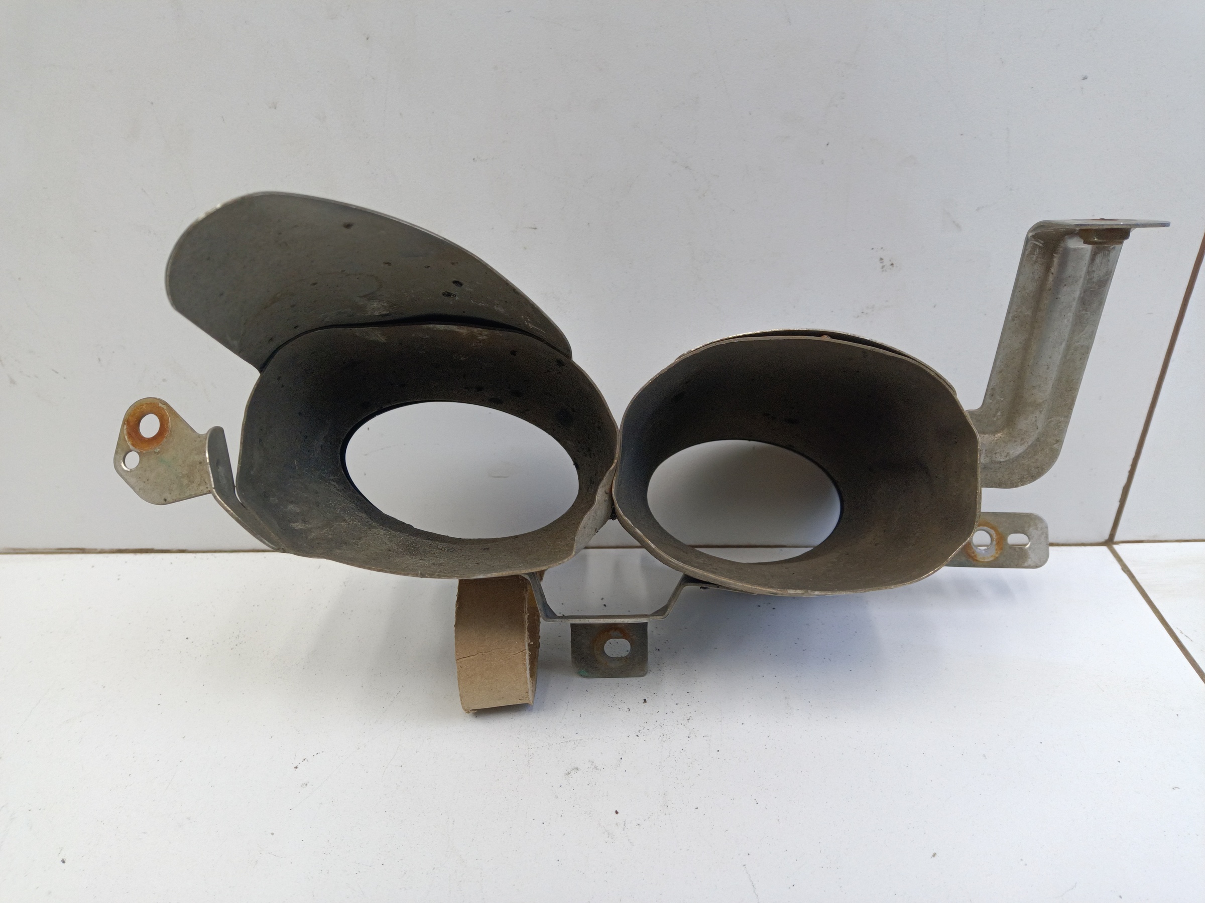 Накладка глушителя левая Geely Preface