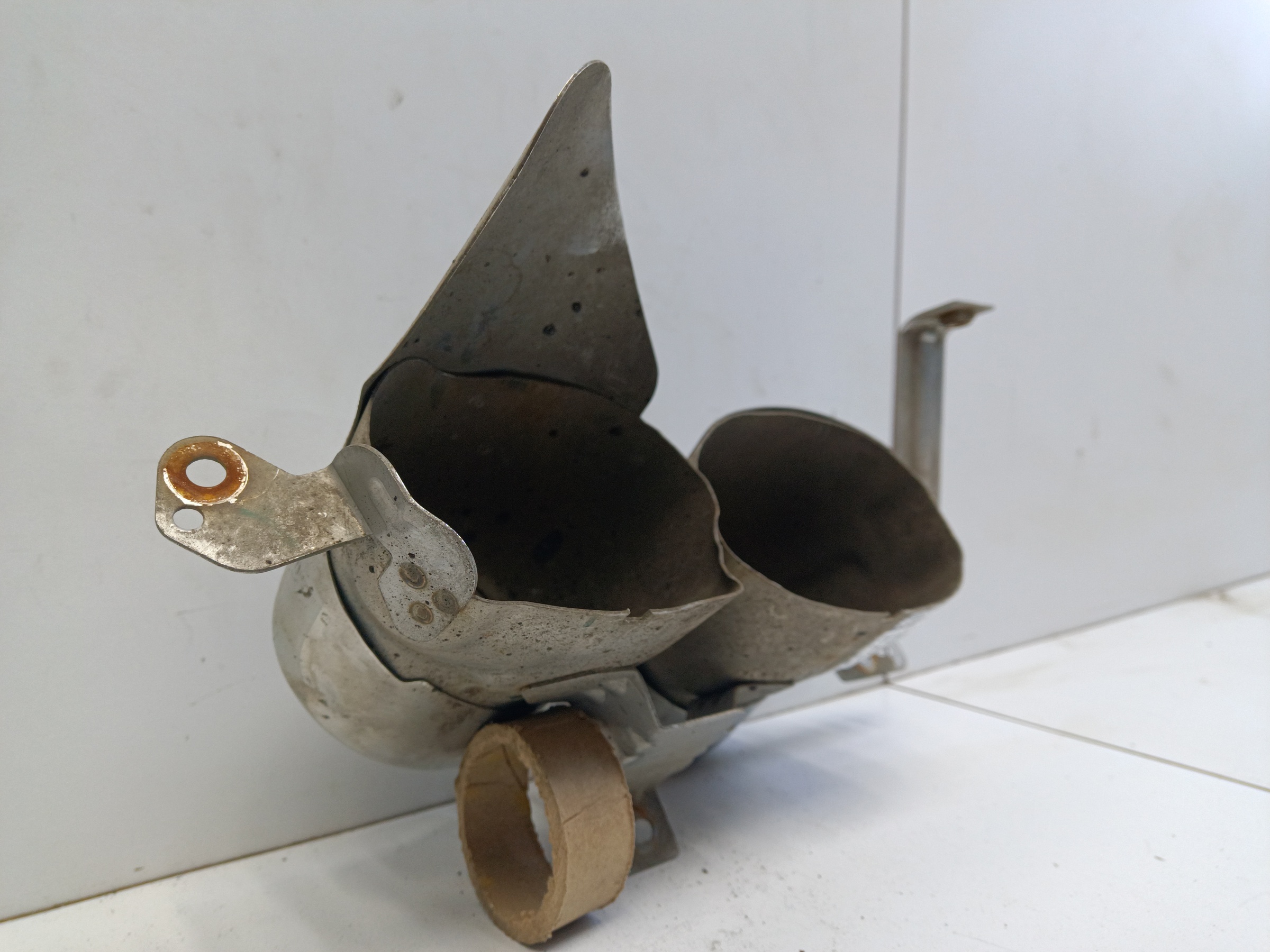 Накладка глушителя левая Geely Preface