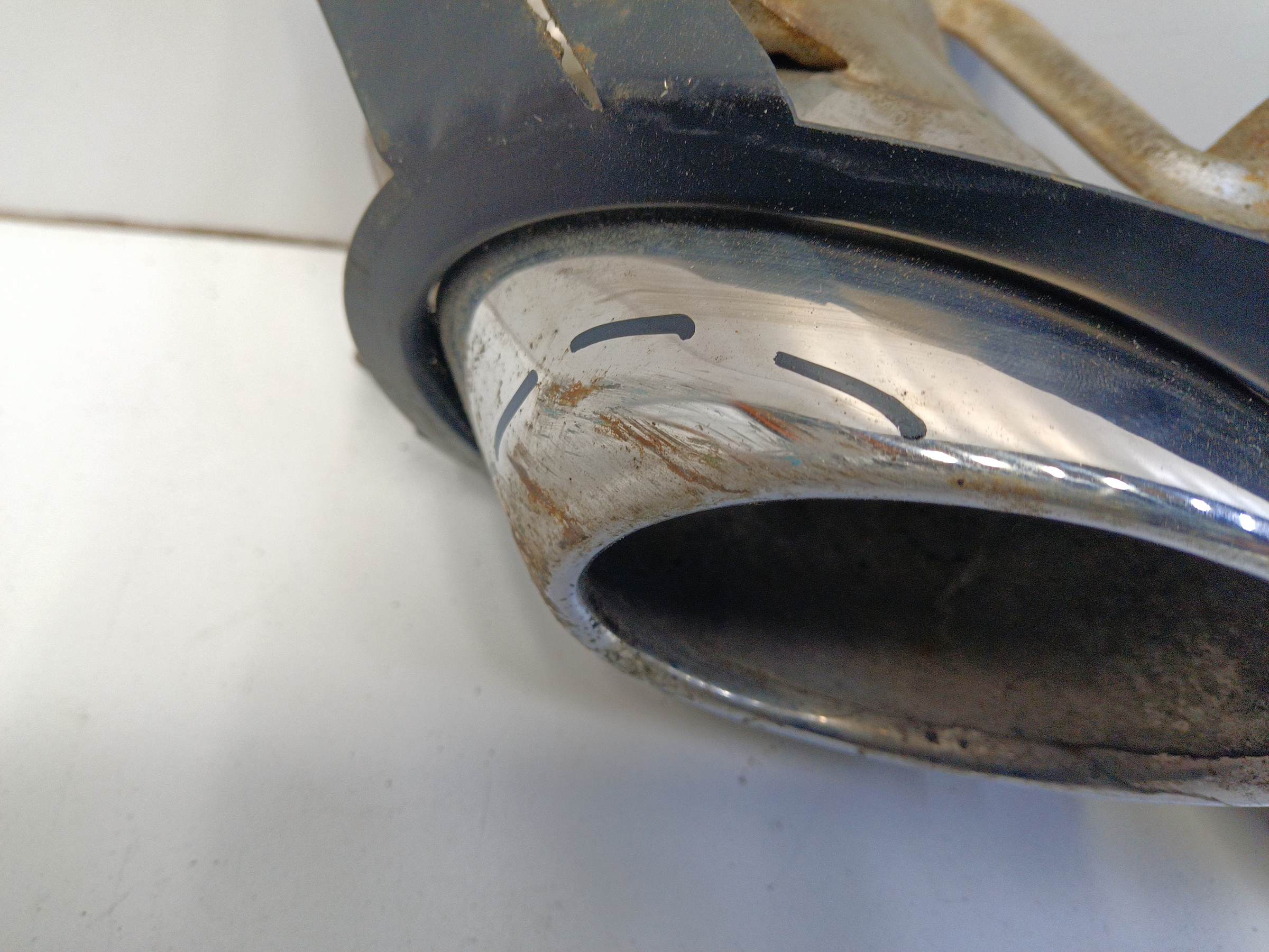 Насадка глушителя левая Geely Tugella Restail