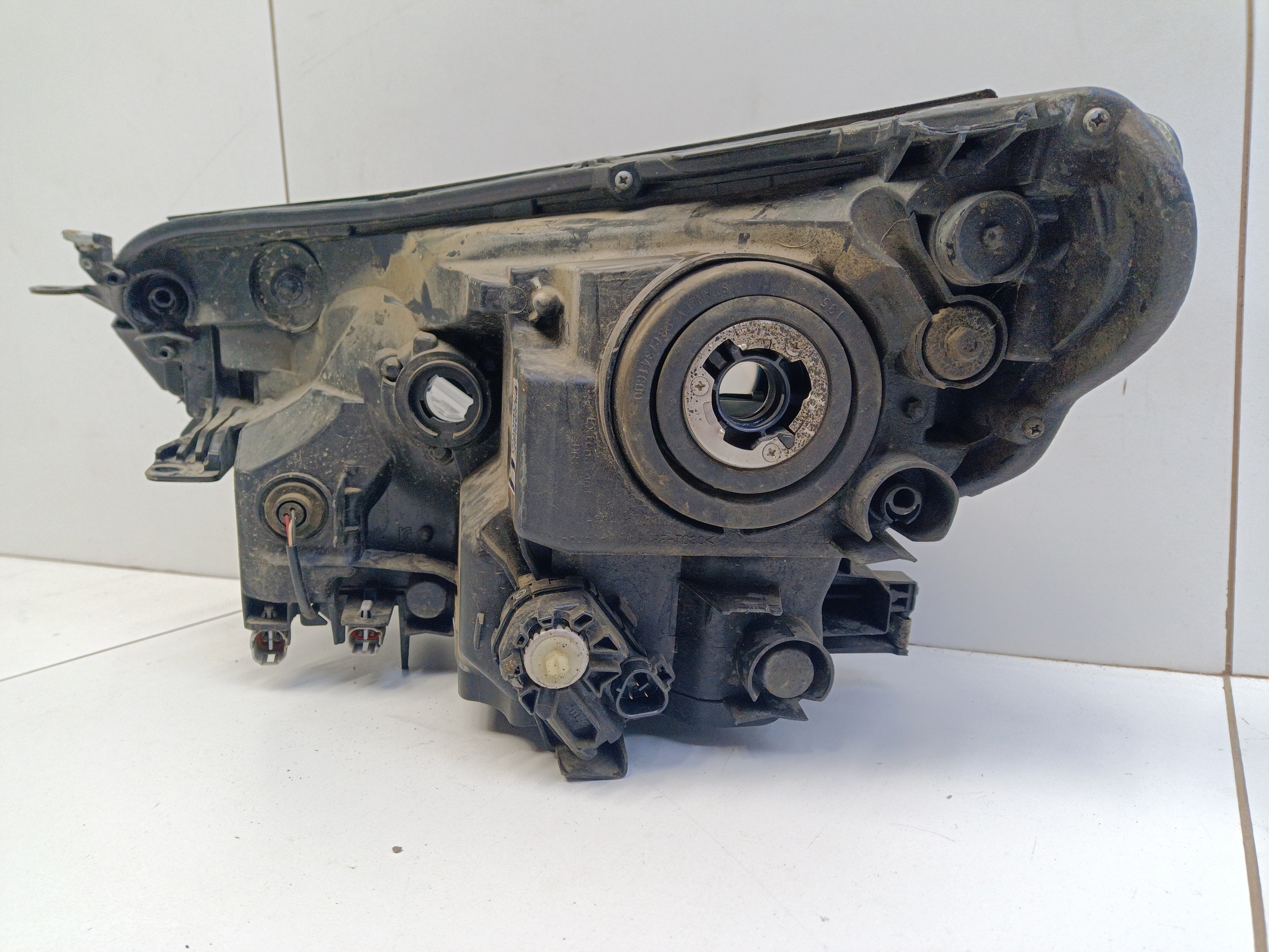 Фара передняя правая Toyota RAV4 CA40 Restail галоген линза ДХО