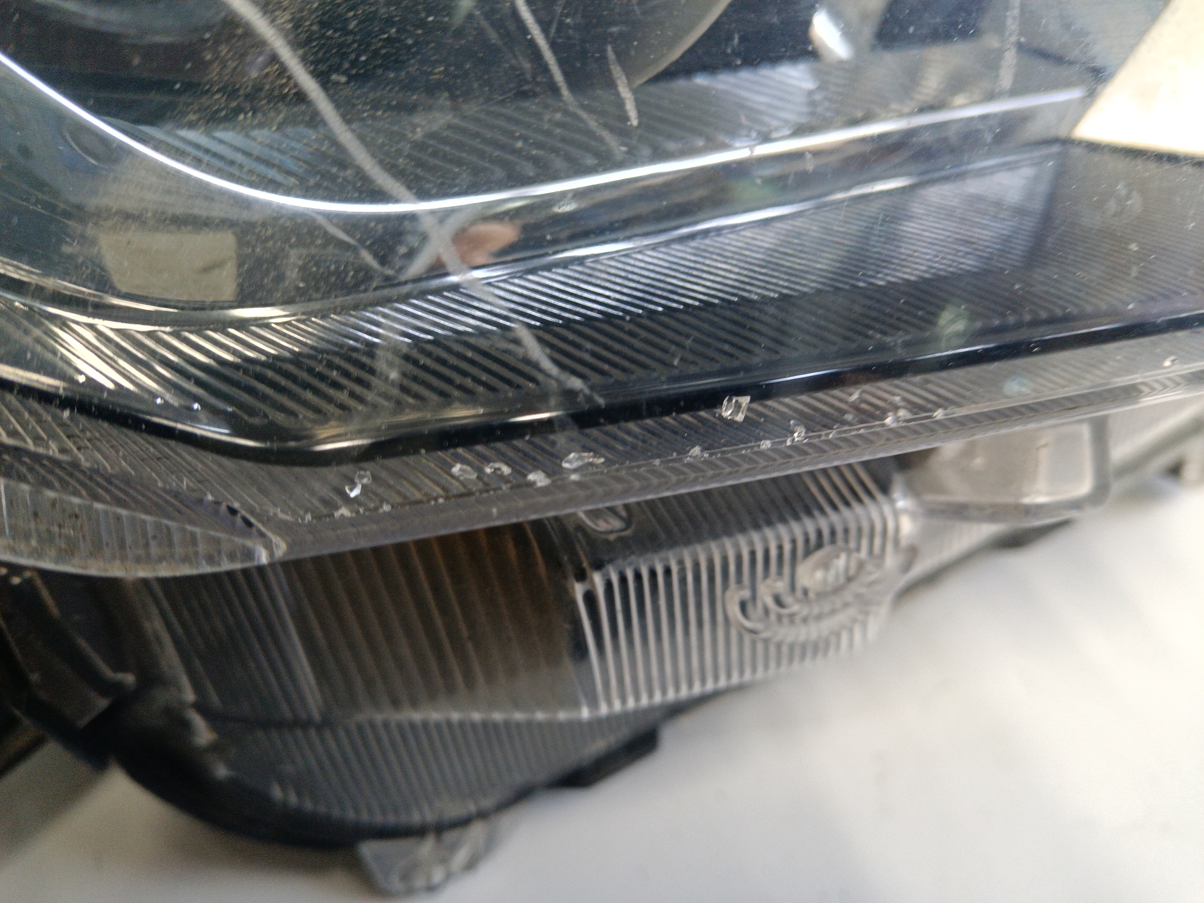 Фара передняя правая Toyota RAV4 CA40 Restail галоген линза ДХО