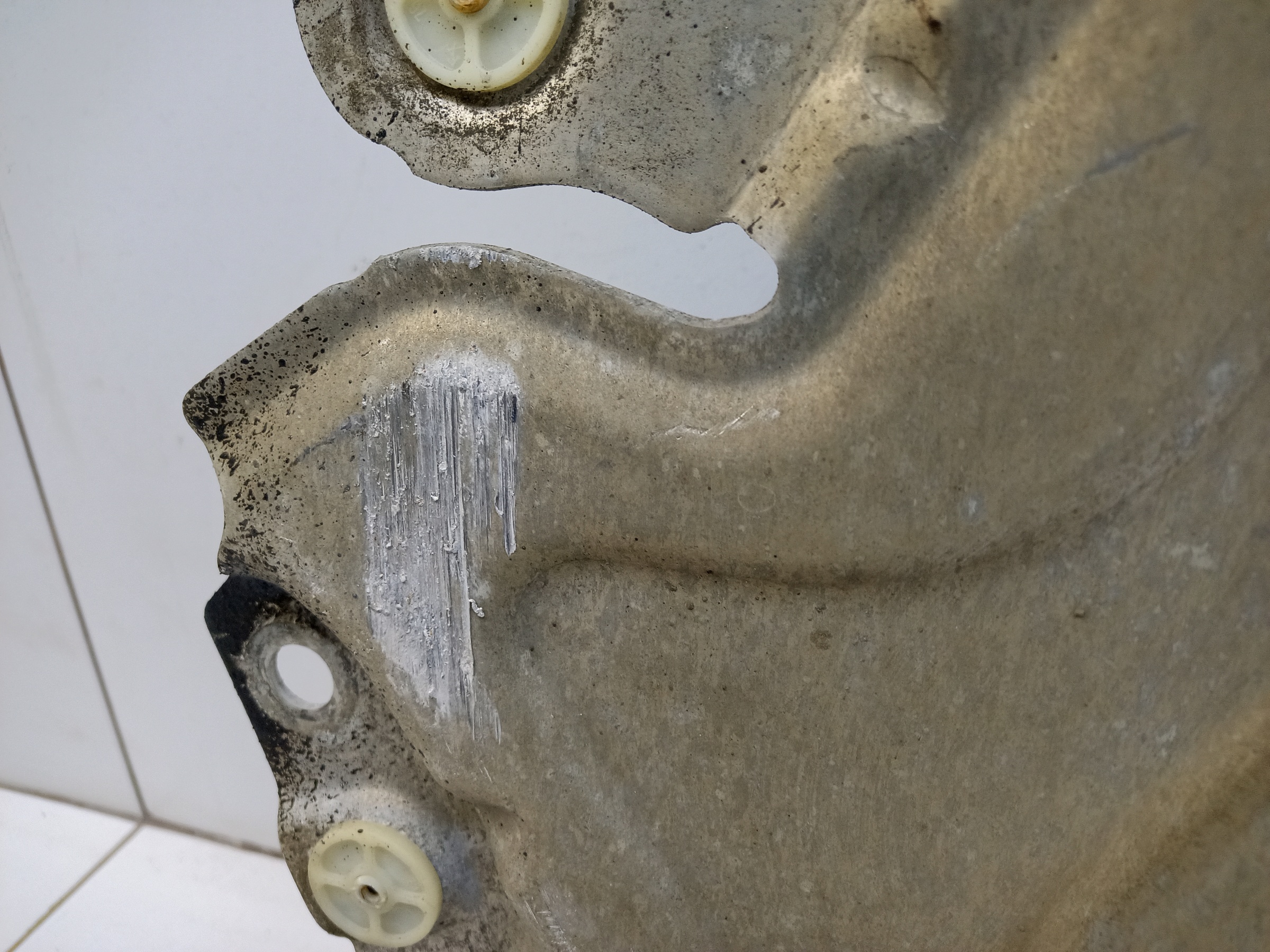 Защита топливного бака BMW 8er G14