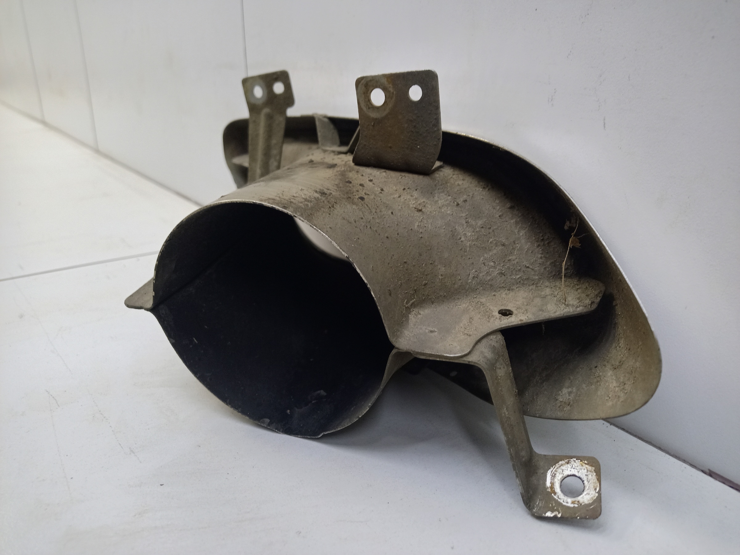 Насадка глушителя левая Geely Tugella