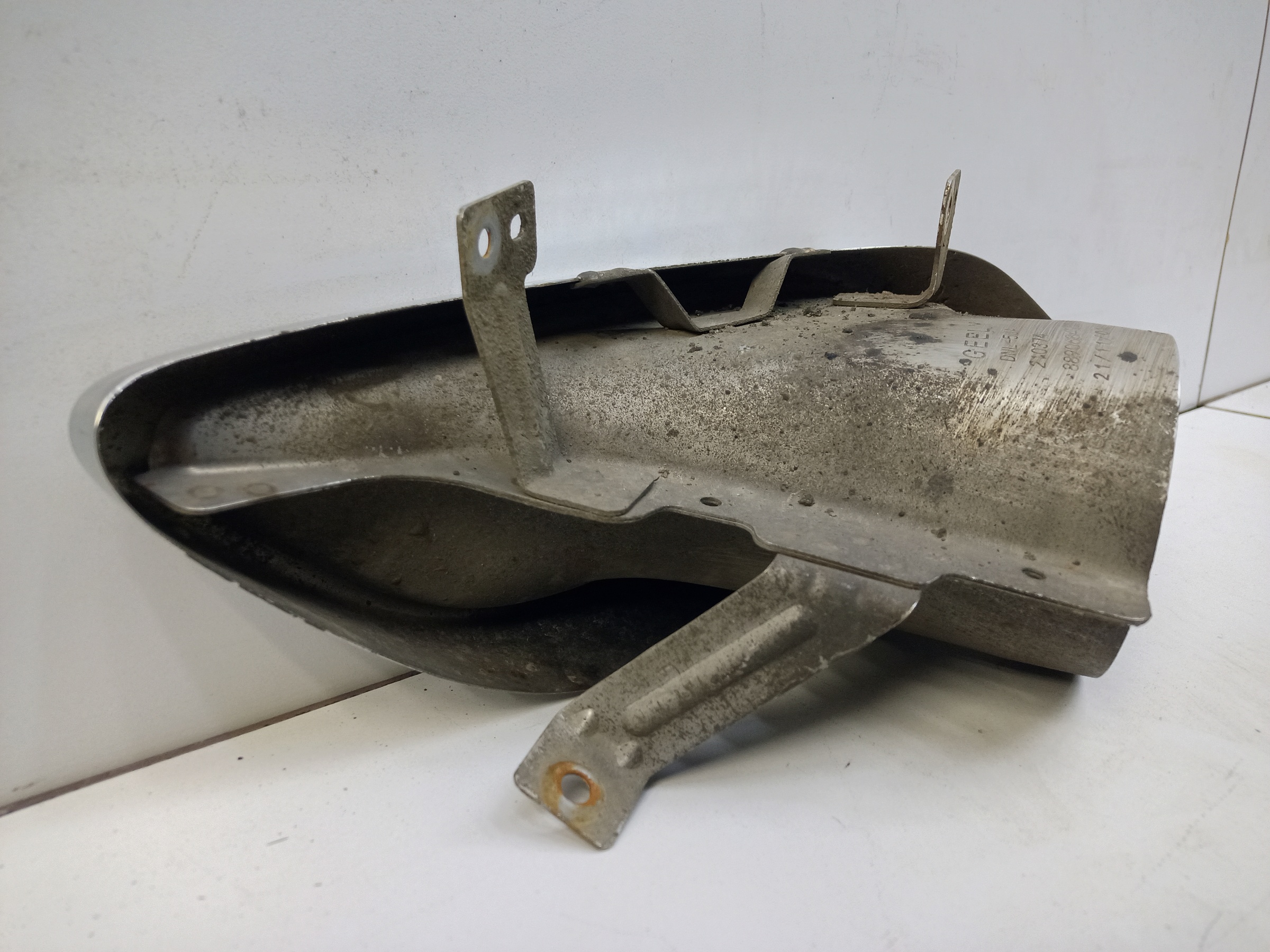 Насадка глушителя левая Geely Tugella