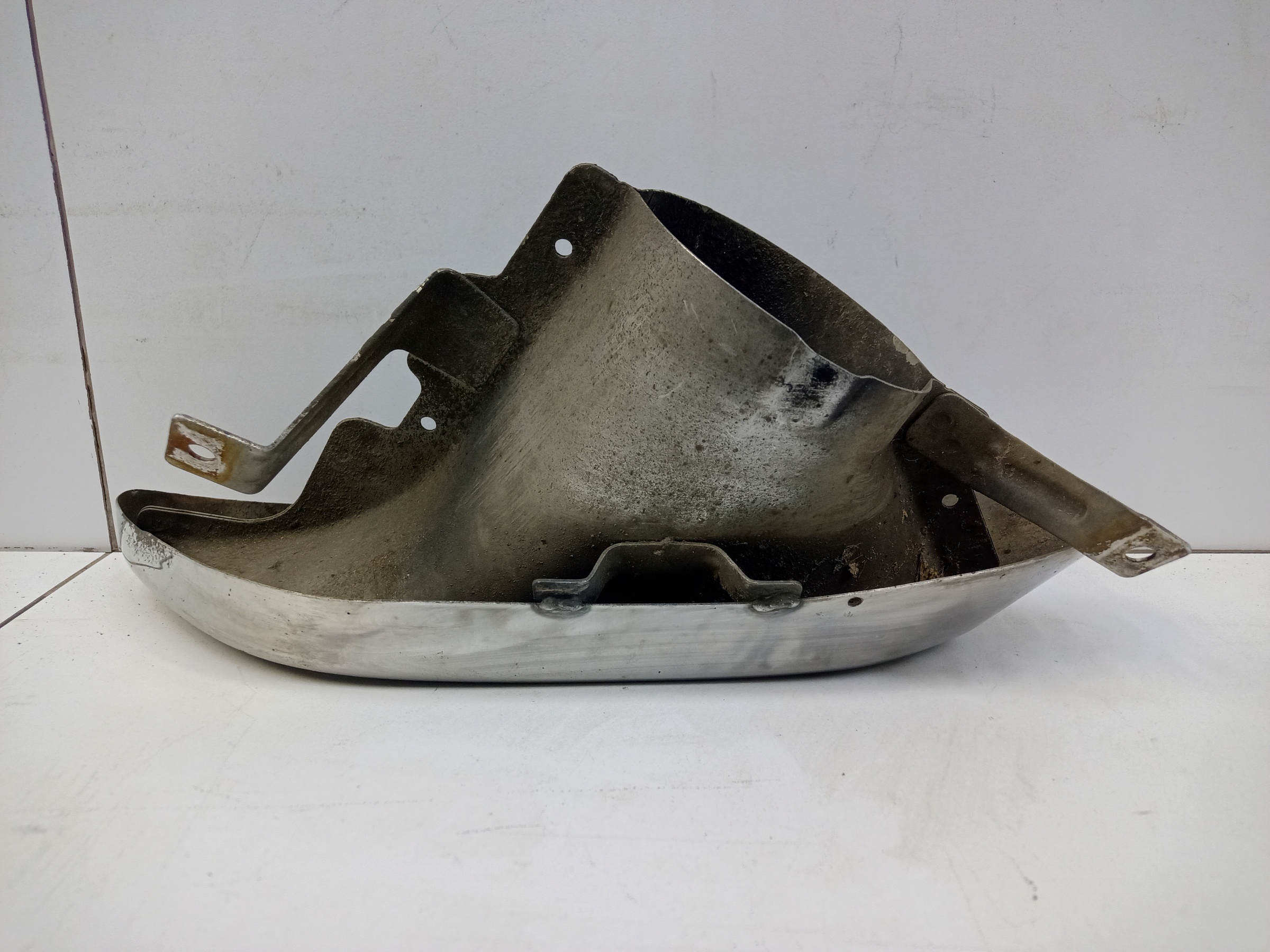 Насадка глушителя левая Geely Tugella