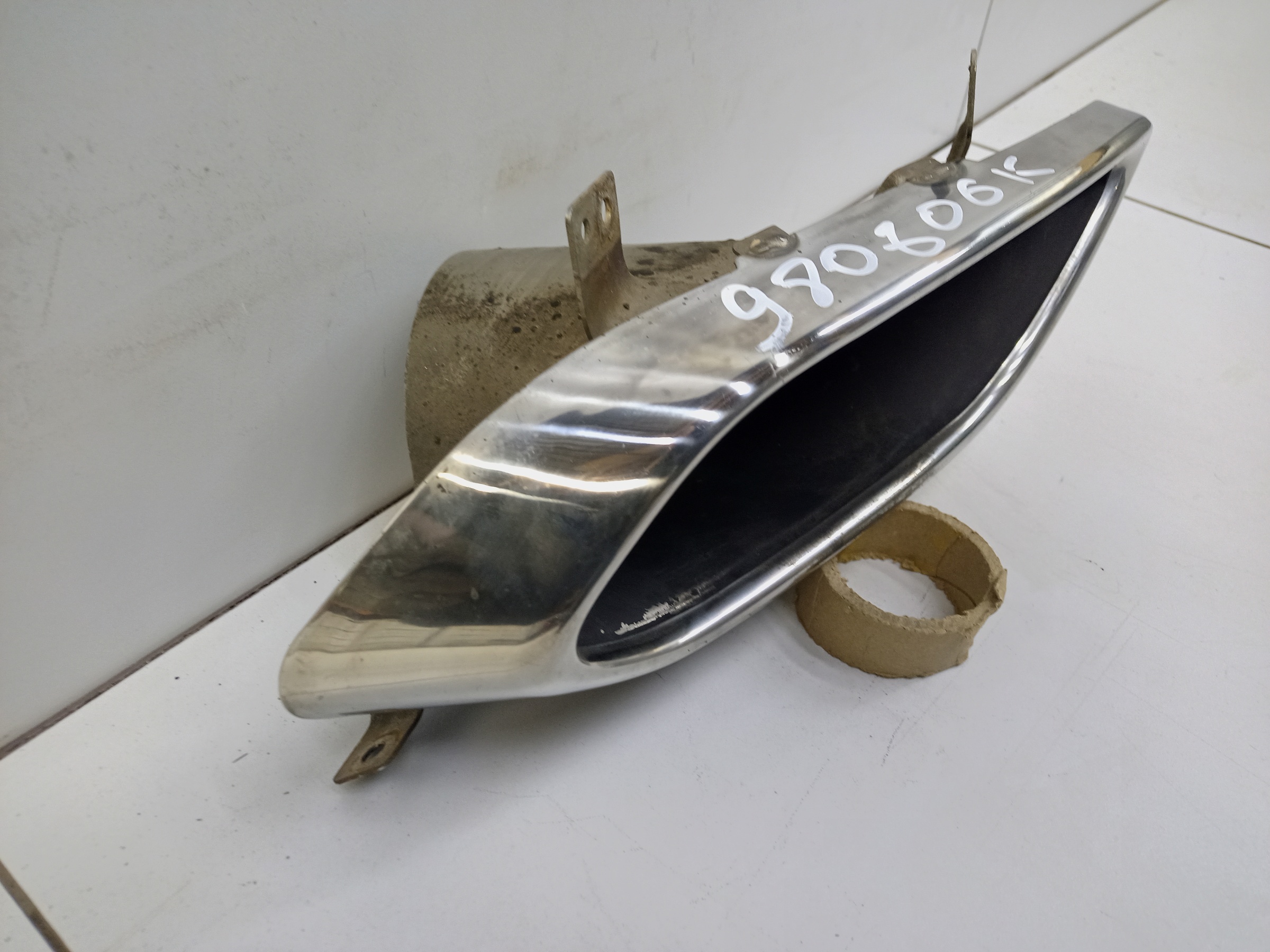 Насадка глушителя левая Geely Tugella