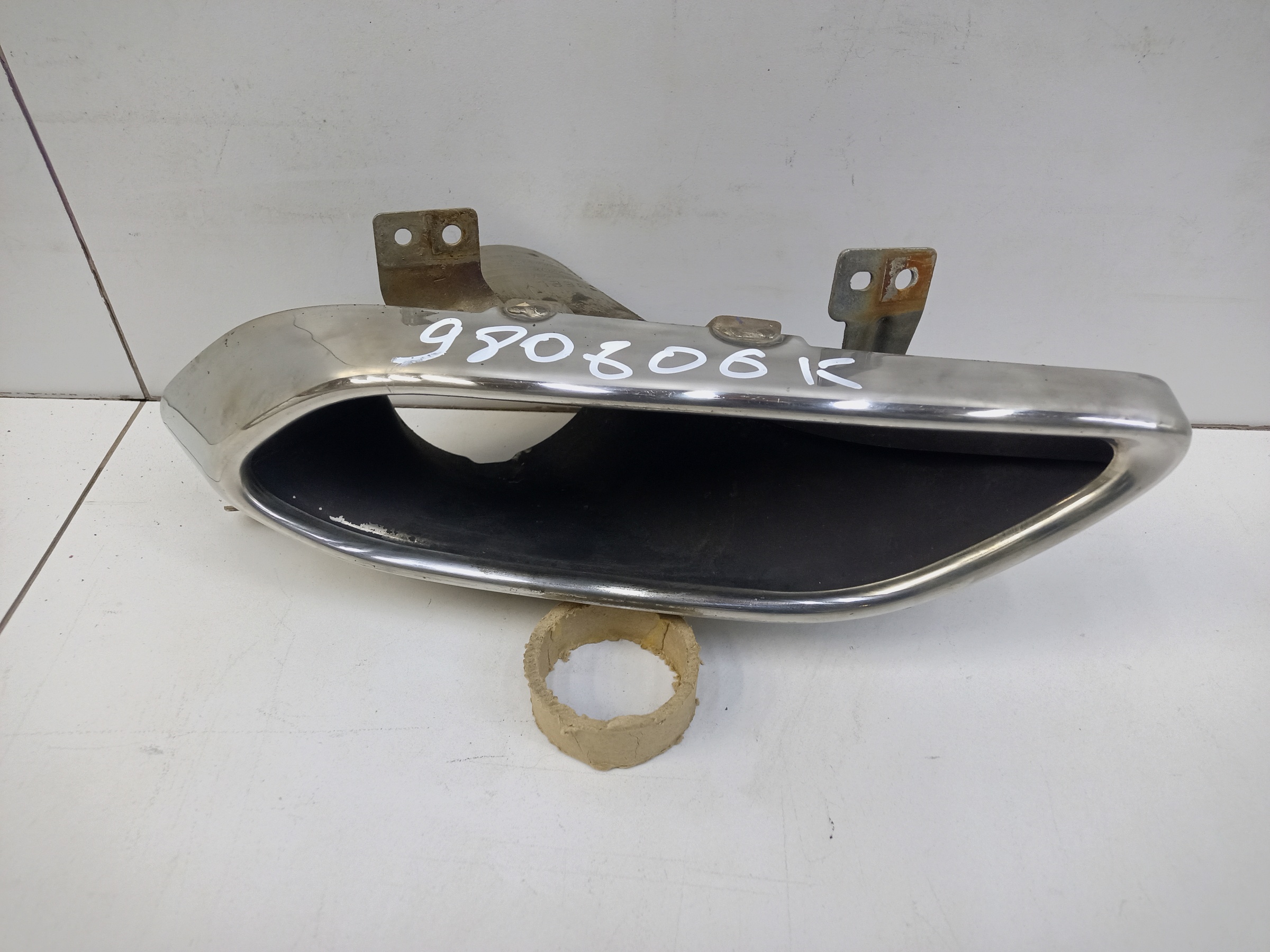 Насадка глушителя левая Geely Tugella