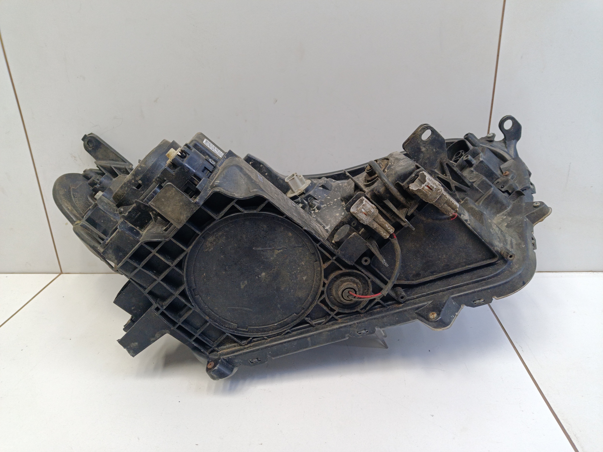 Фара передняя левая Toyota RAV4 CA40 Restail галоген линза ДХО