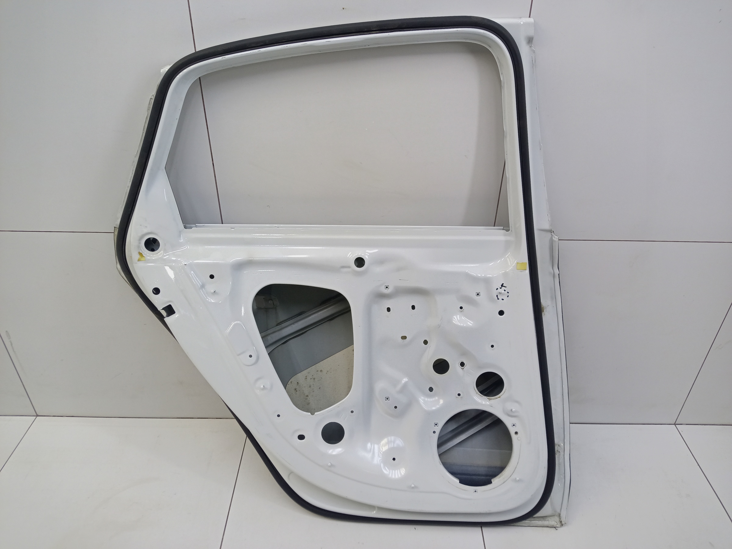 Дверь задняя левая Audi A4 B9 Sedan