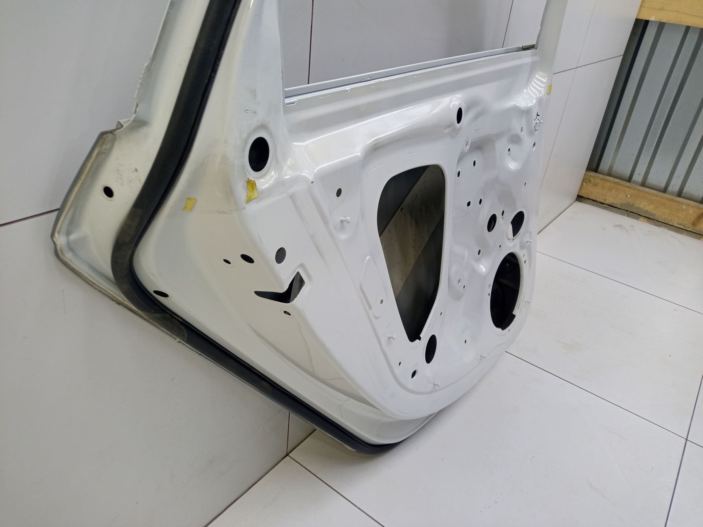 Дверь задняя левая Audi A4 B9 Sedan