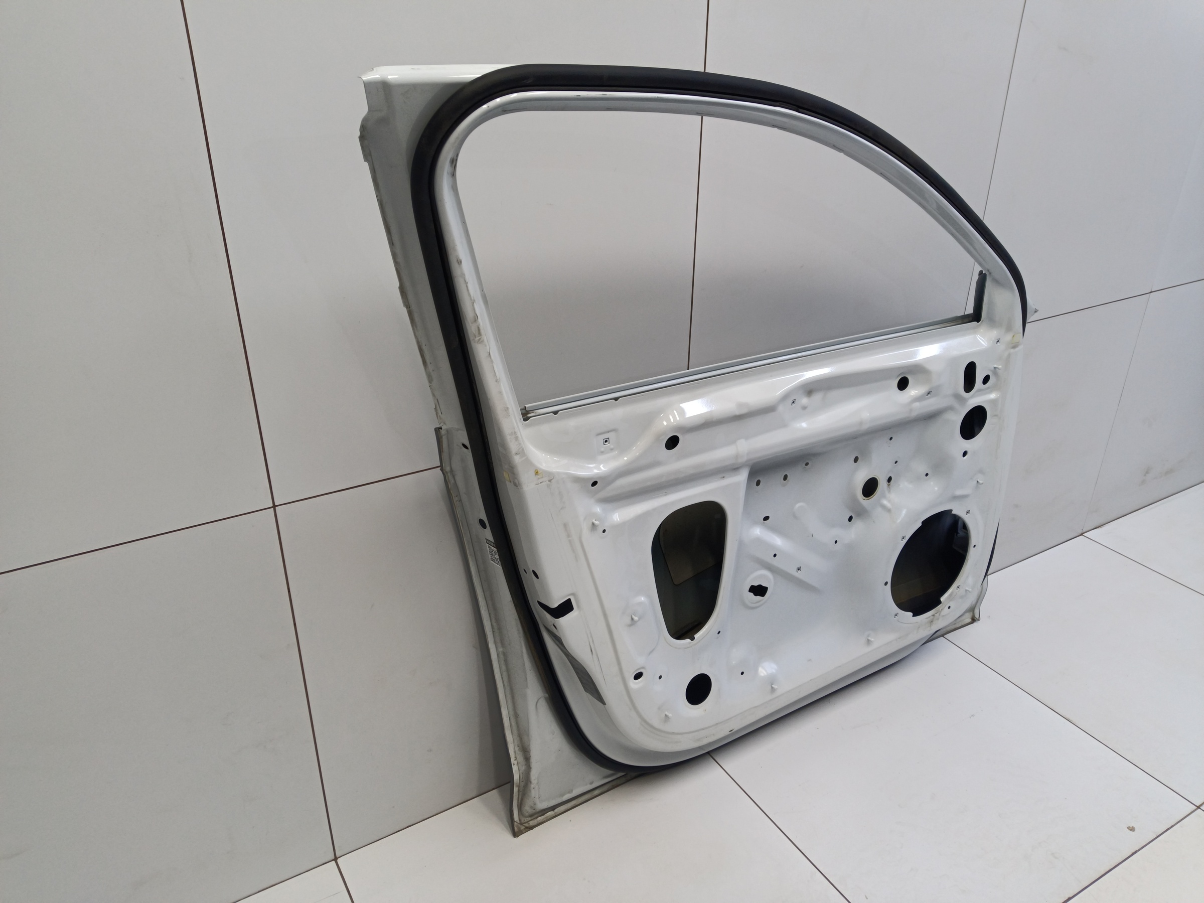 Дверь передняя левая Audi A4 B9