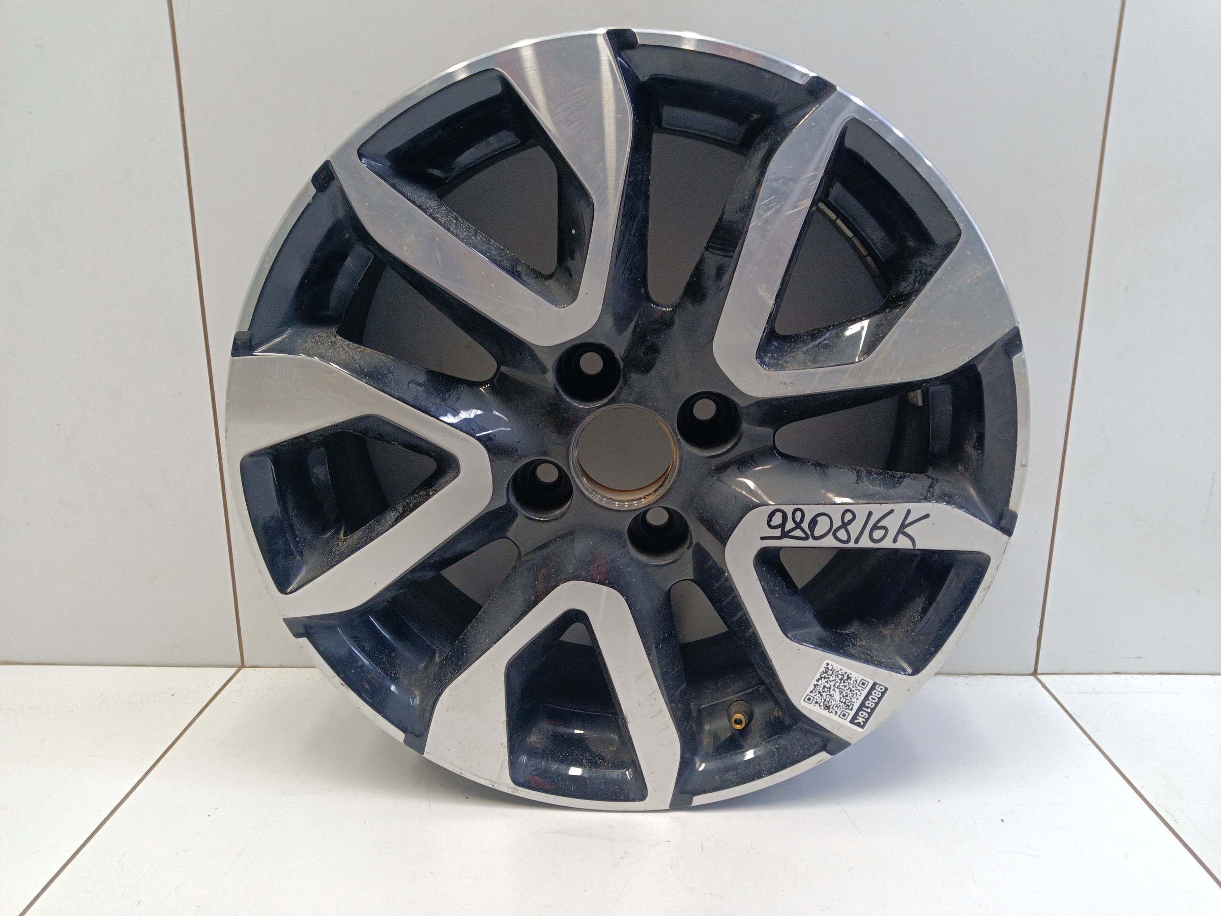 Диск колеса литой Lada Granta 1 Restail R15