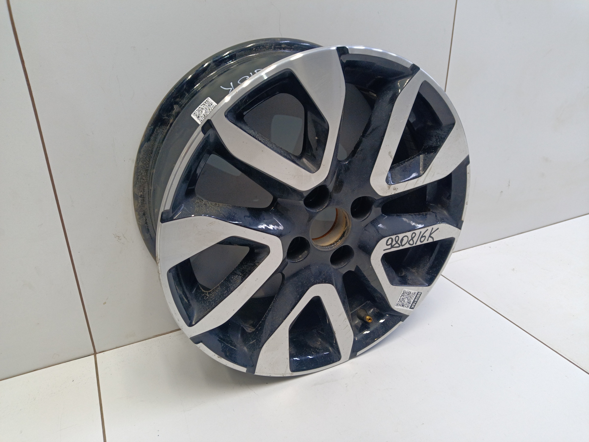 Диск колеса литой Lada Granta 1 Restail R15