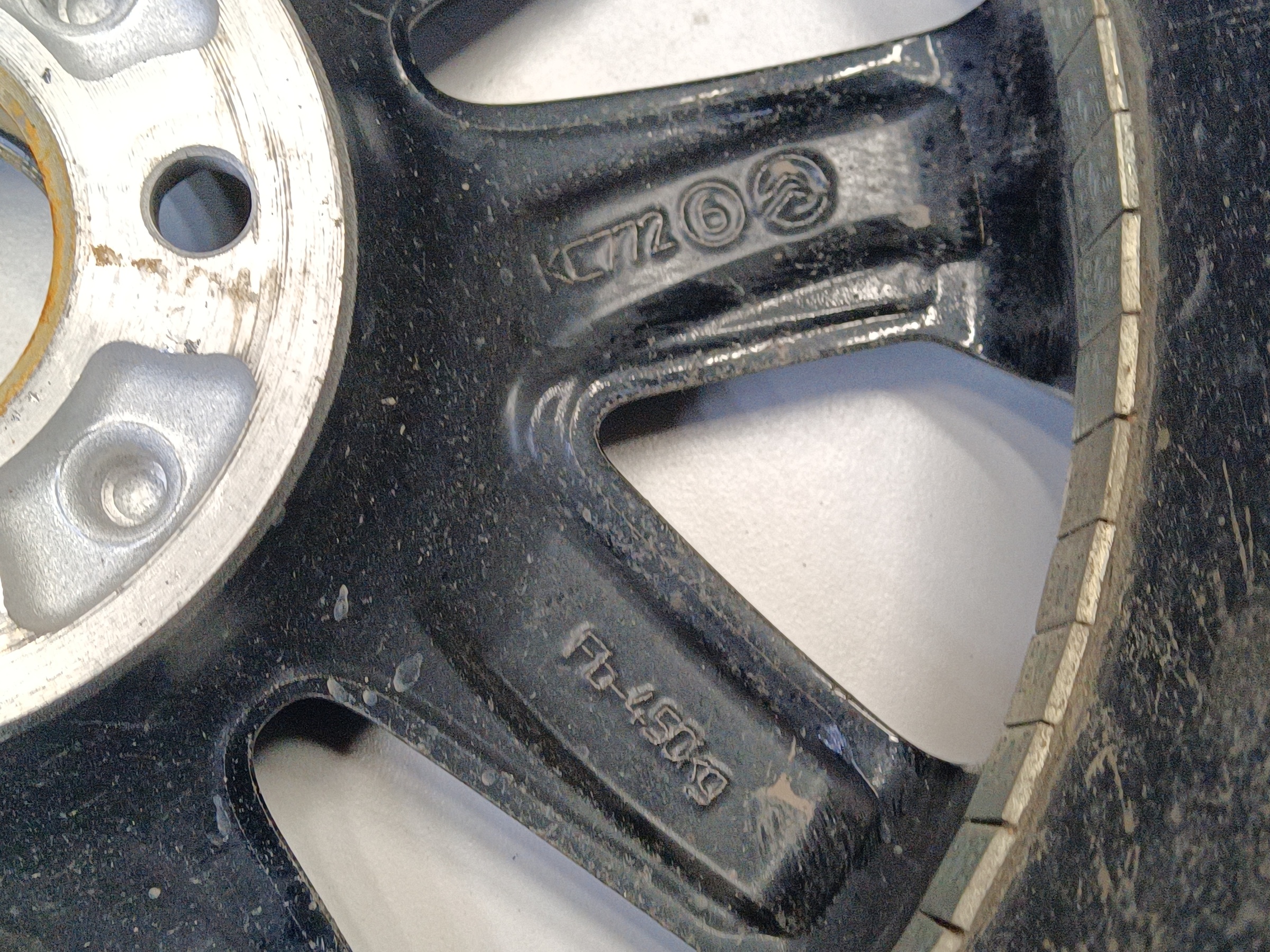 Диск колеса литой Lada Granta 1 Restail R15