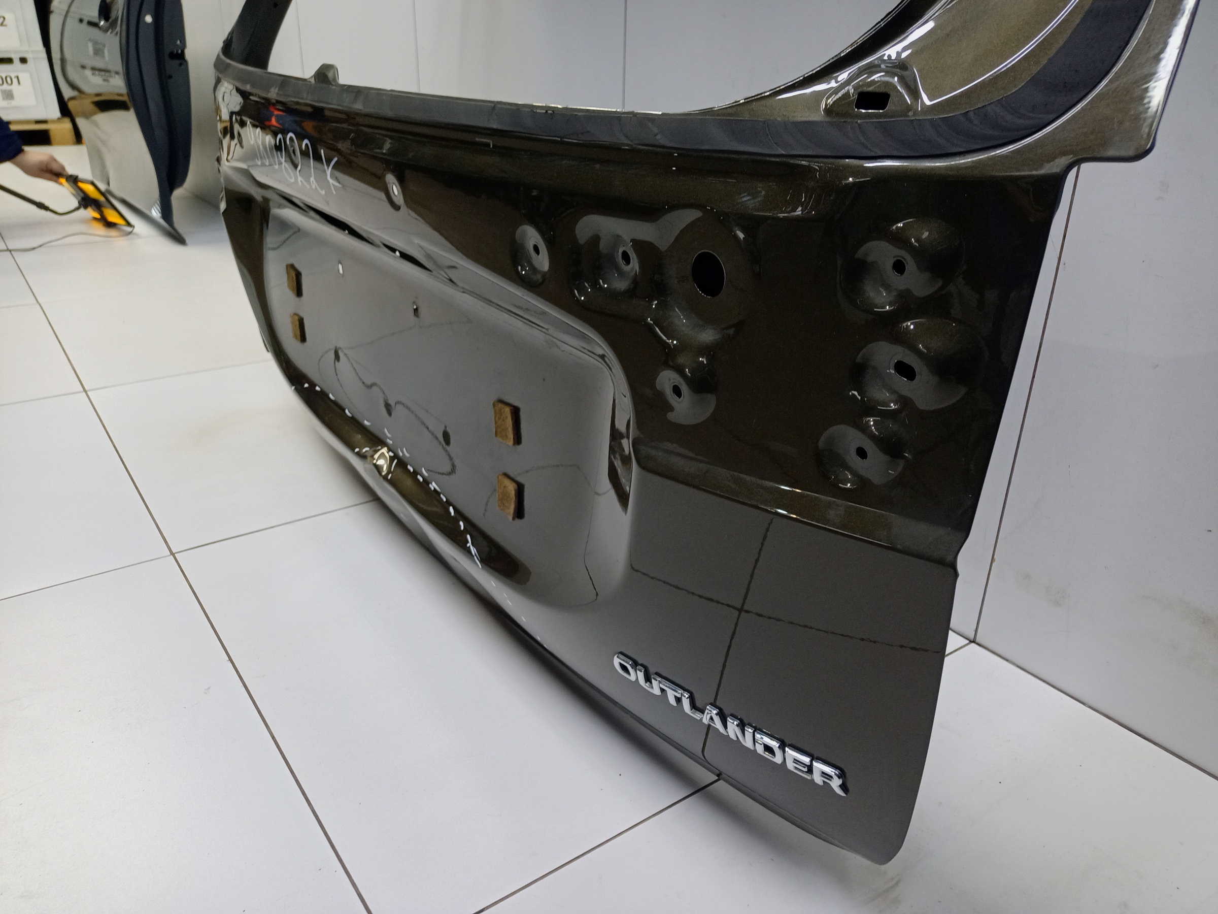 Крышка багажника Mitsubishi Outlander 3 Restail 2 без камеры