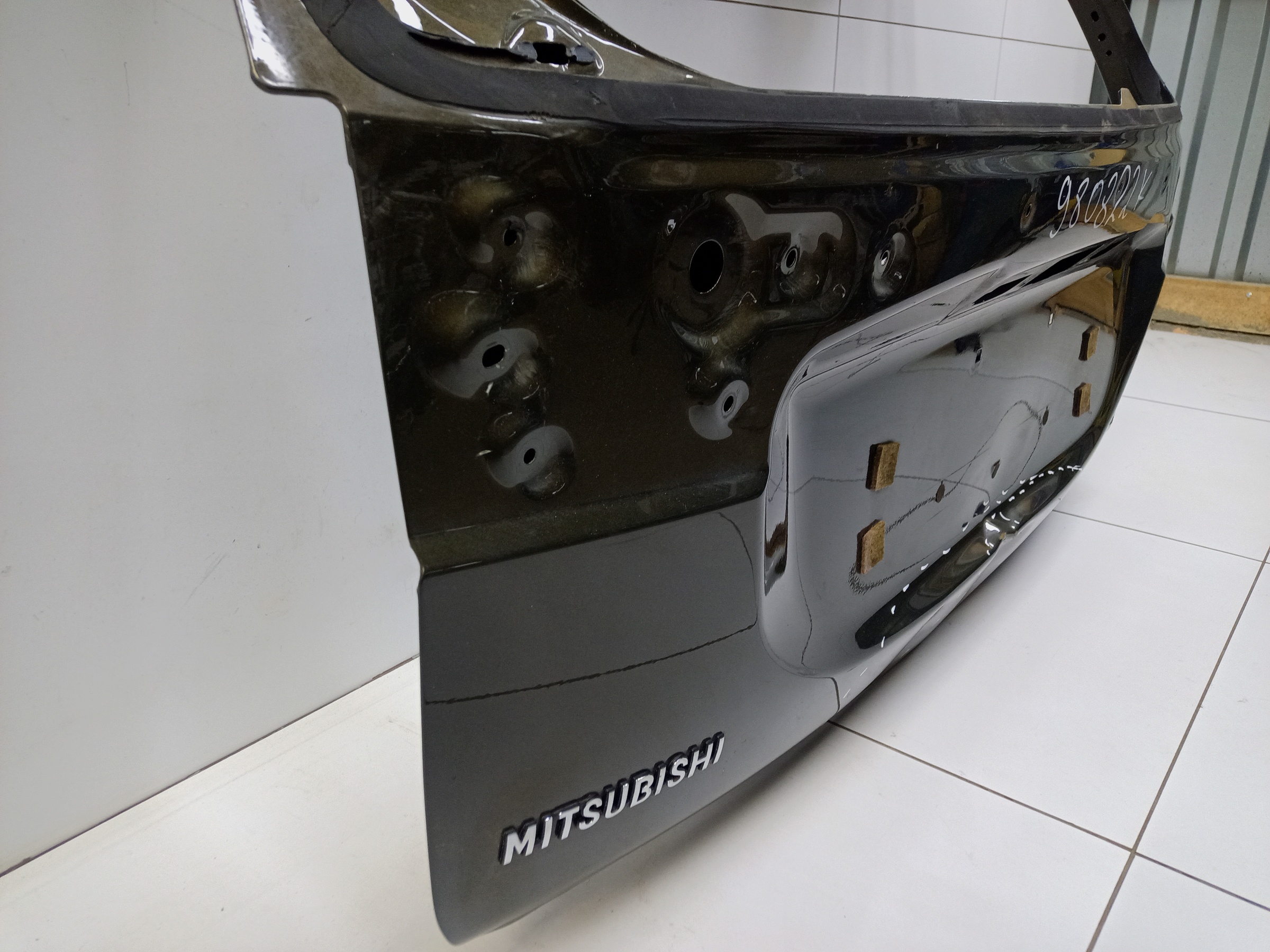 Крышка багажника Mitsubishi Outlander 3 Restail 2 без камеры