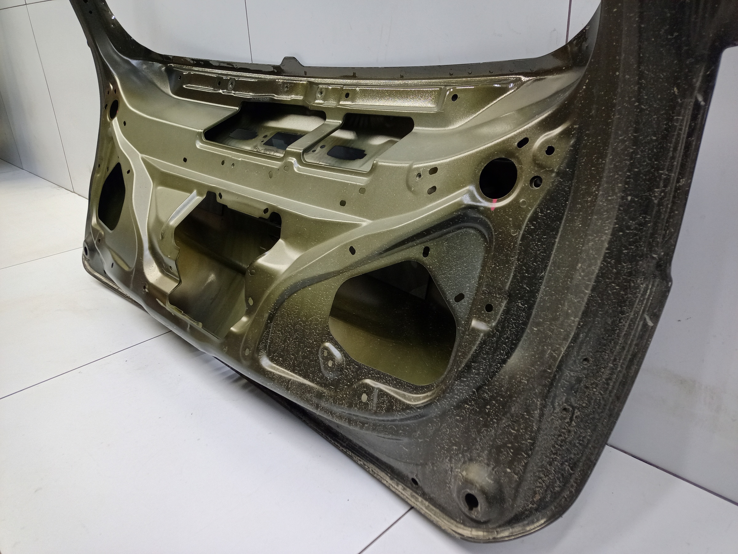 Крышка багажника Mitsubishi Outlander 3 Restail 2 без камеры