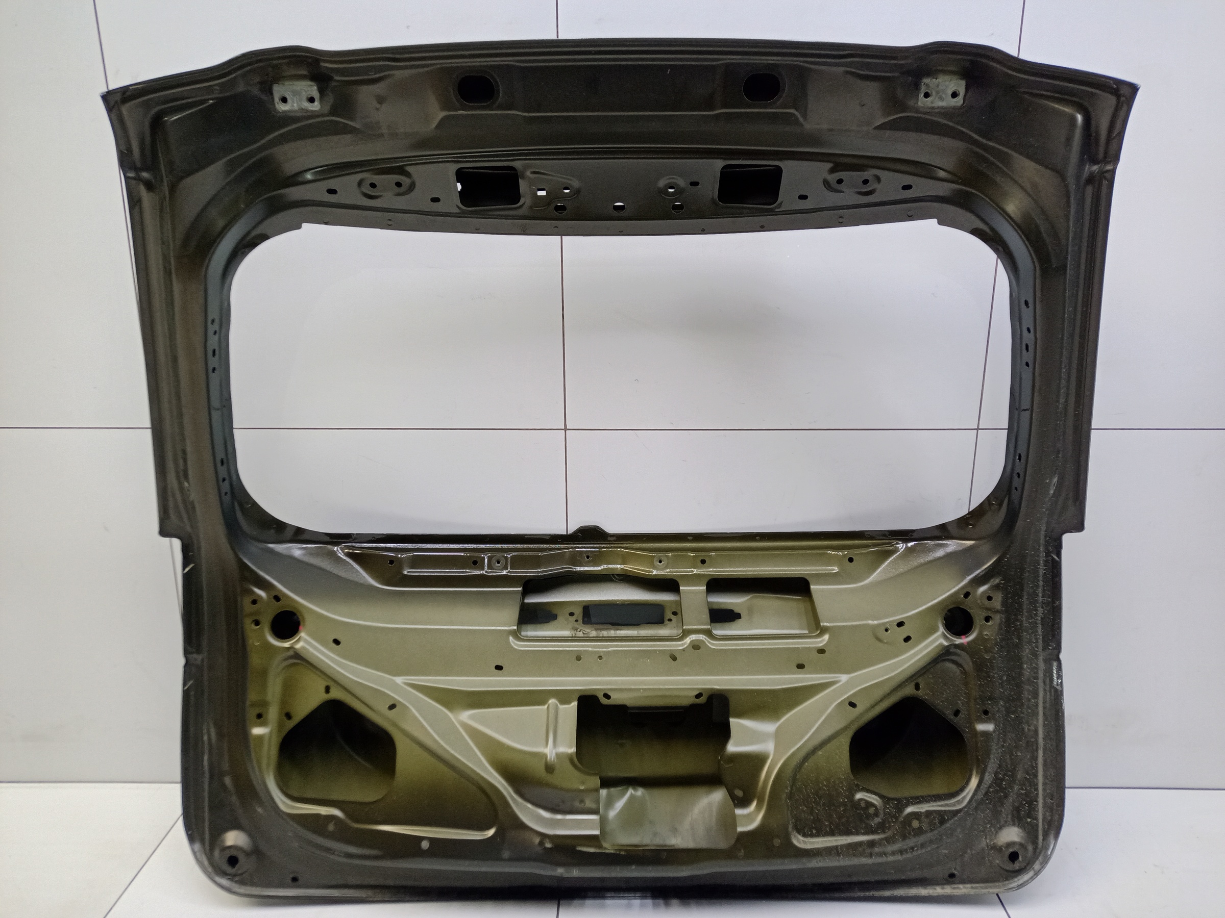 Крышка багажника Mitsubishi Outlander 3 Restail 2 без камеры