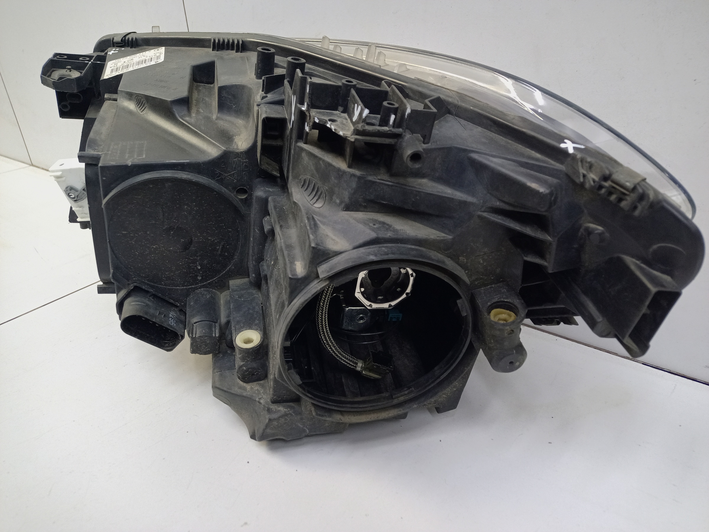 Фара передняя правая Mercedes Benz CLA-Klasse C117 ксенон