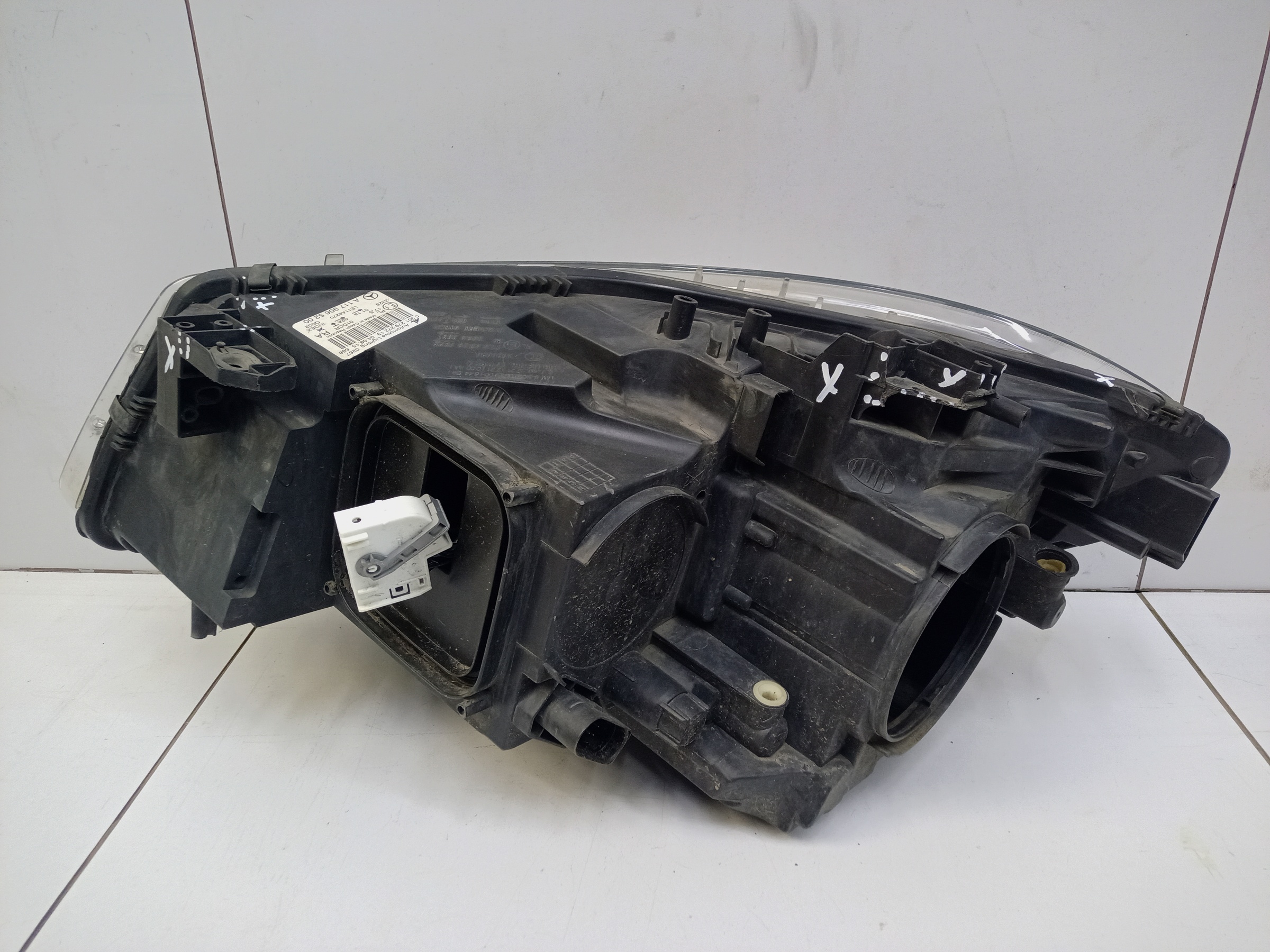 Фара передняя правая Mercedes Benz CLA-Klasse C117 ксенон