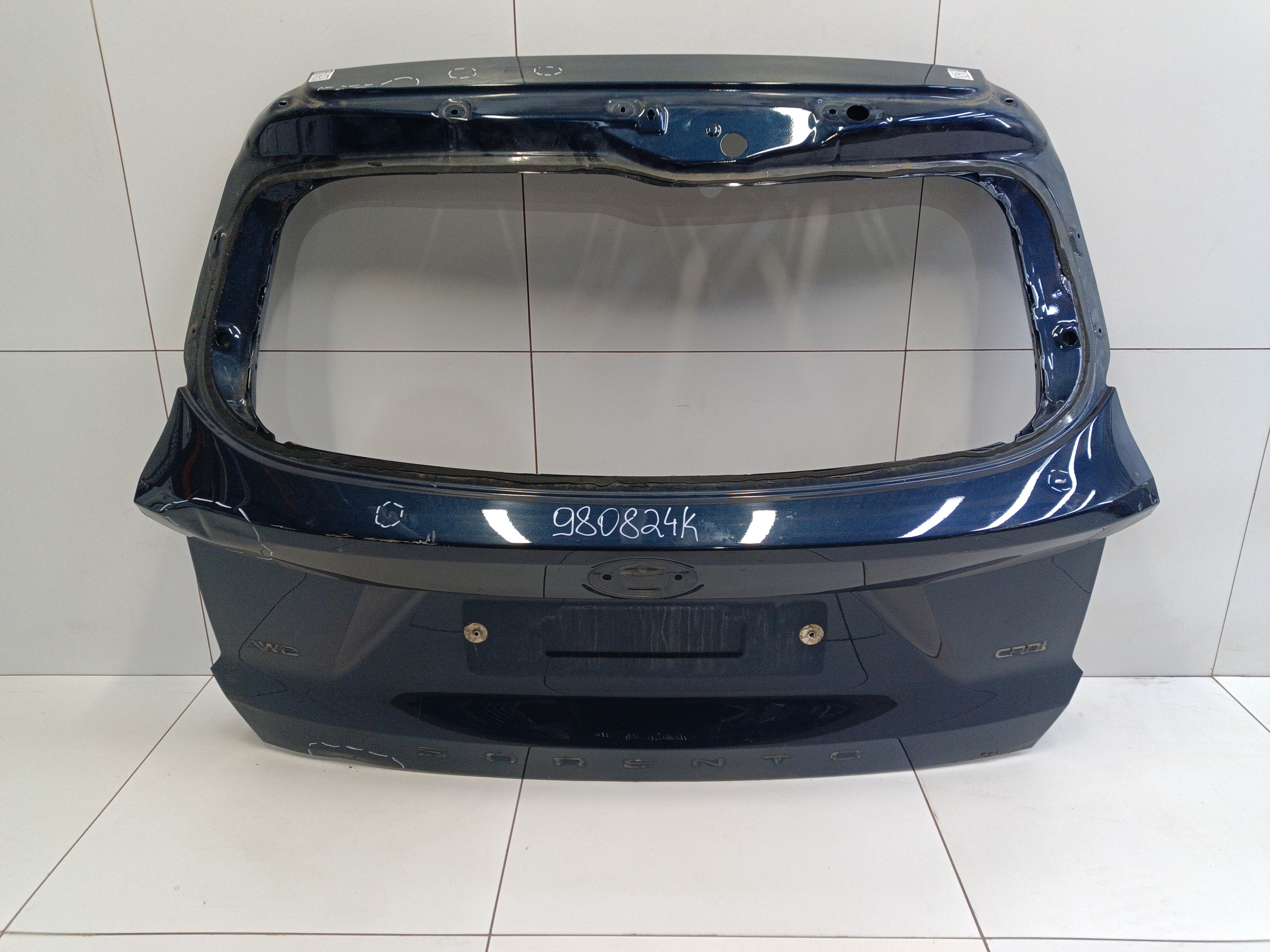 Крышка багажника Kia Sorento 4