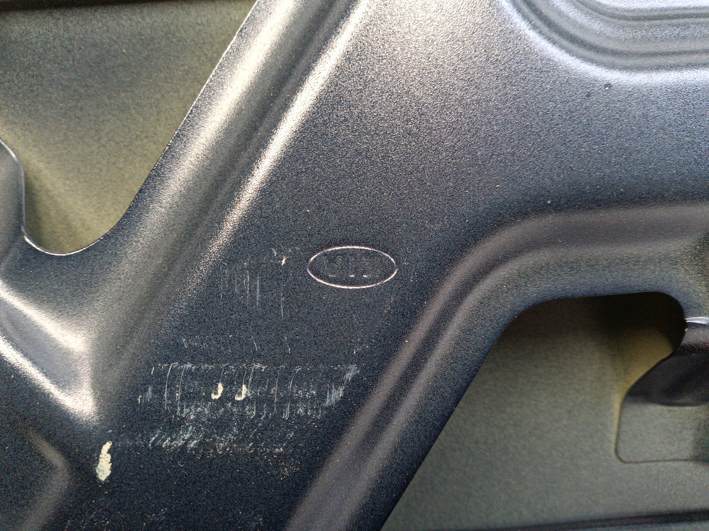 Крышка багажника Kia Sorento 4