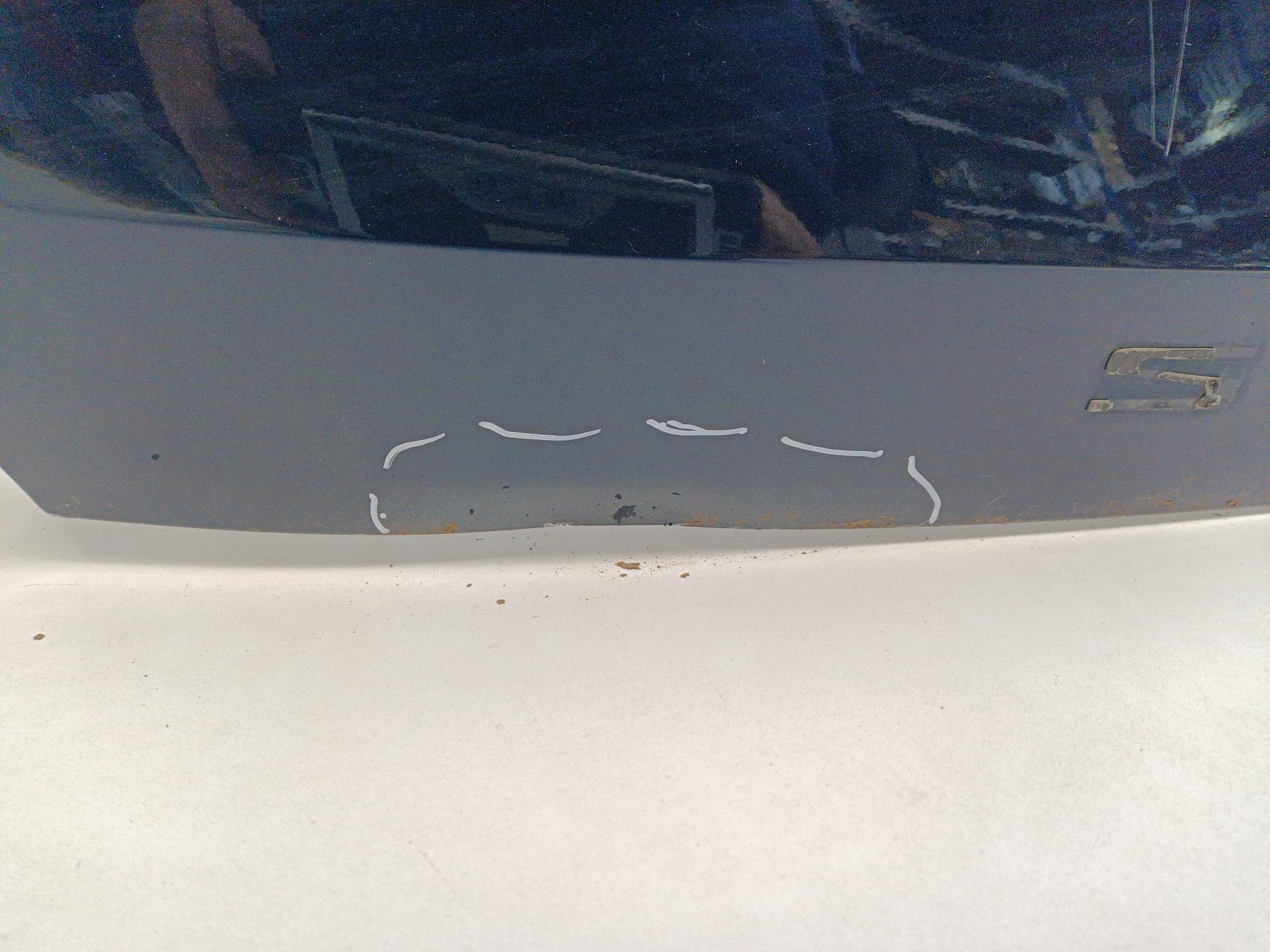 Крышка багажника Kia Sorento 4