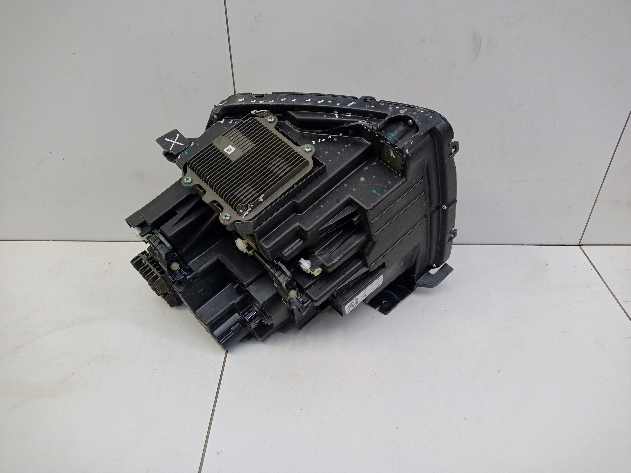 Фара передняя правая Tank 500 LED