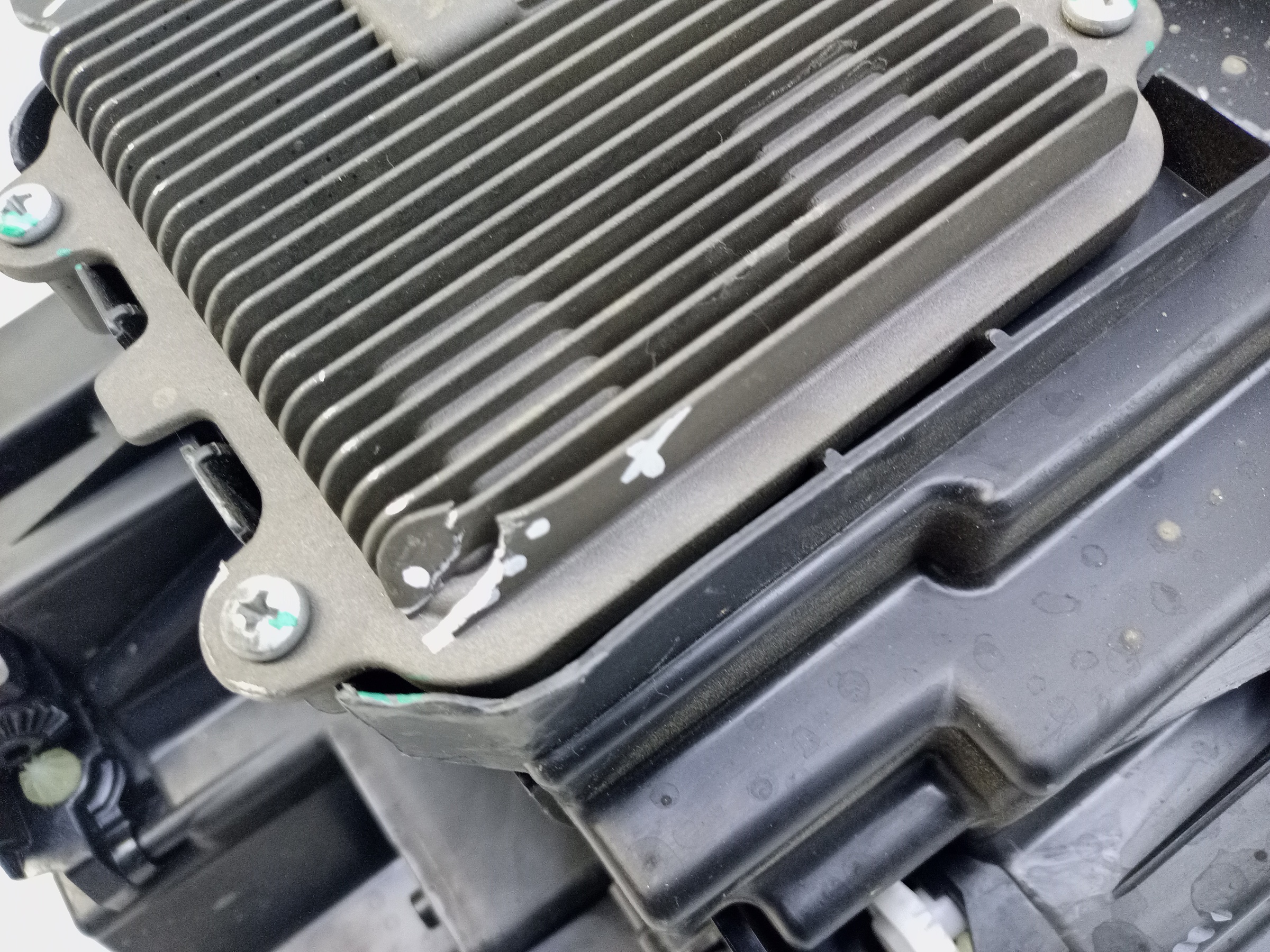 Фара передняя правая Tank 500 LED