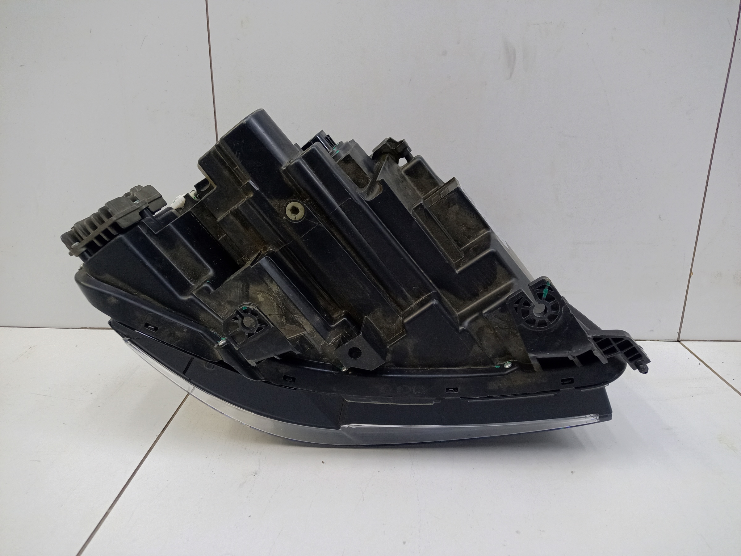 Фара передняя правая Tank 500 LED