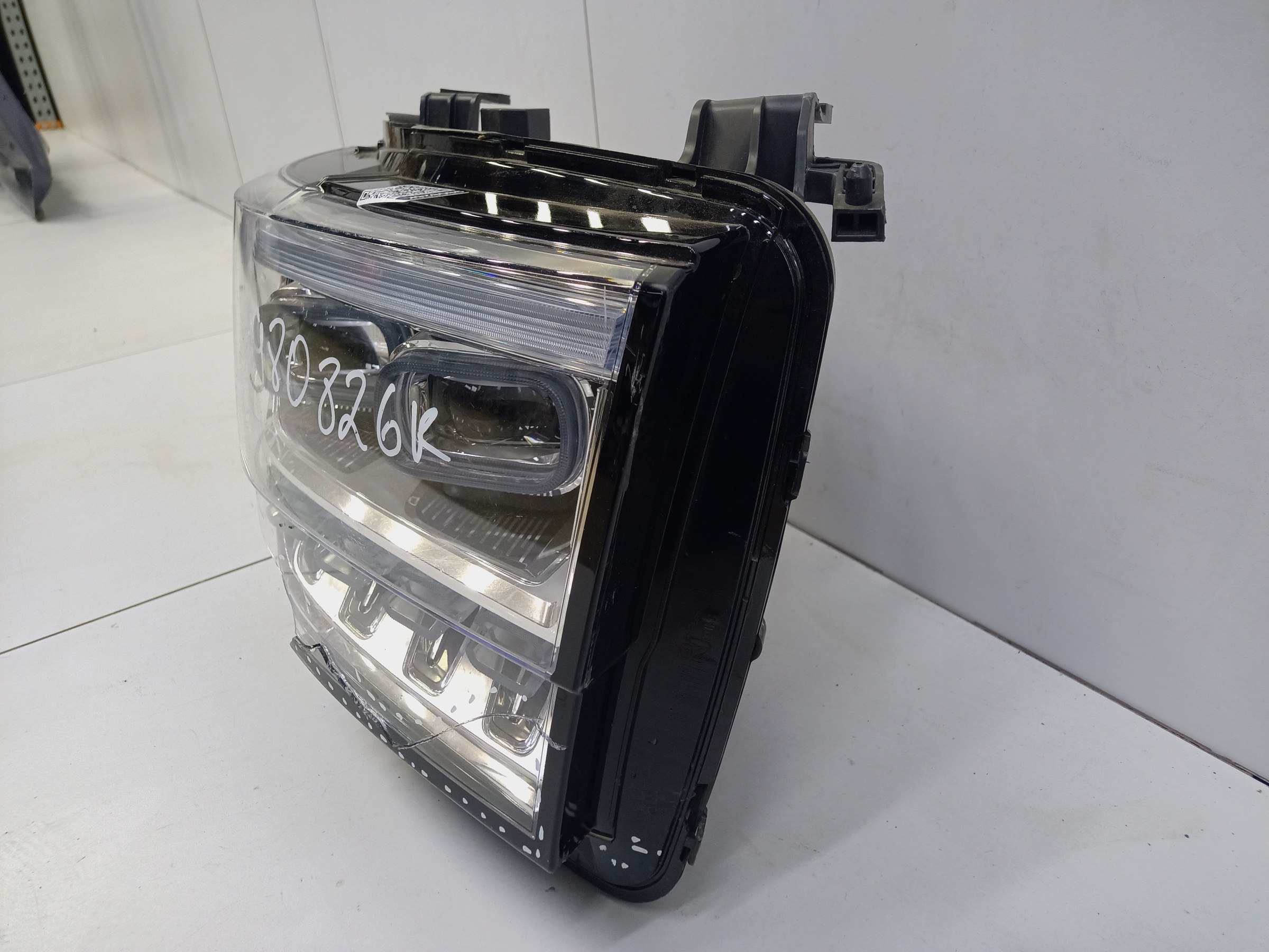 Фара передняя правая Tank 500 LED