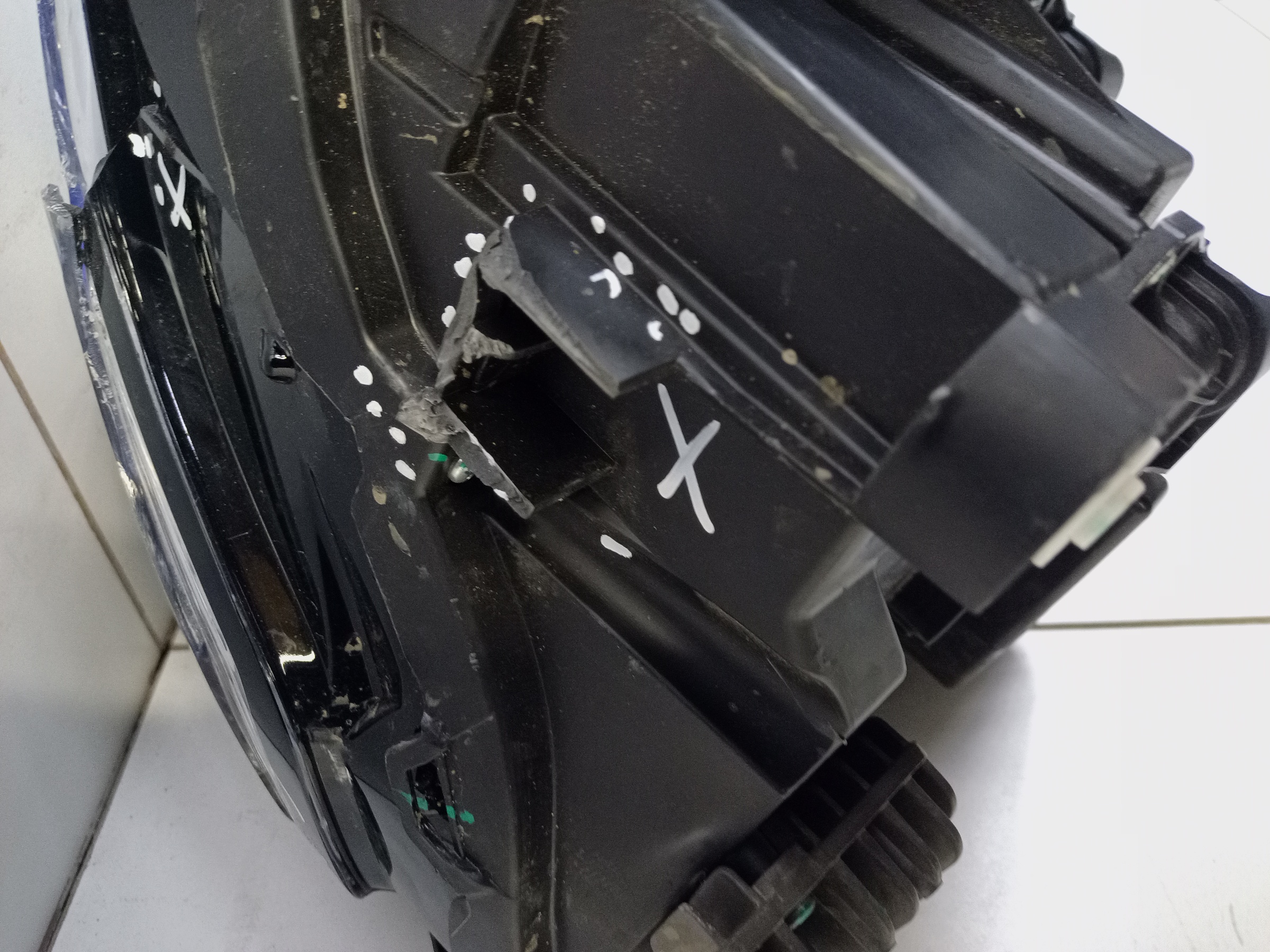 Фара передняя правая Tank 500 LED