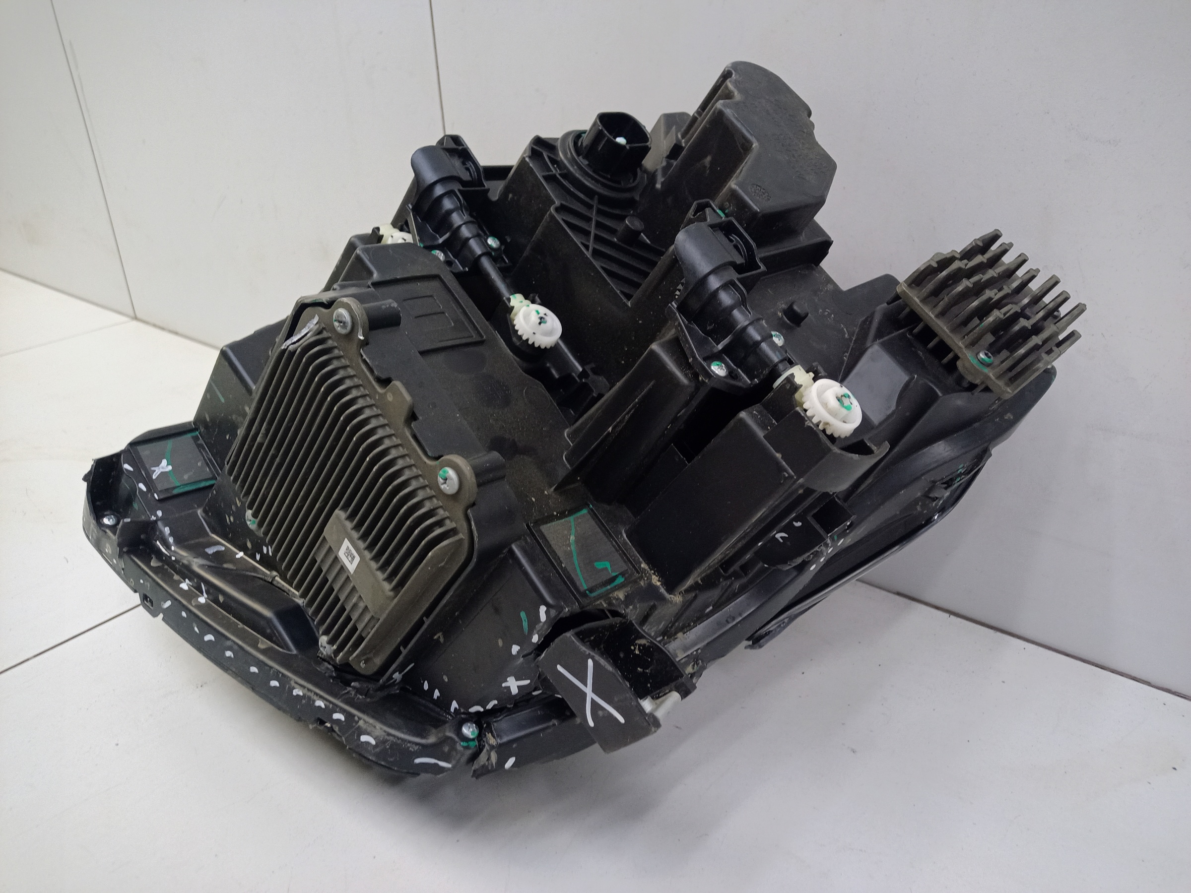 Фара передняя правая Tank 500 LED