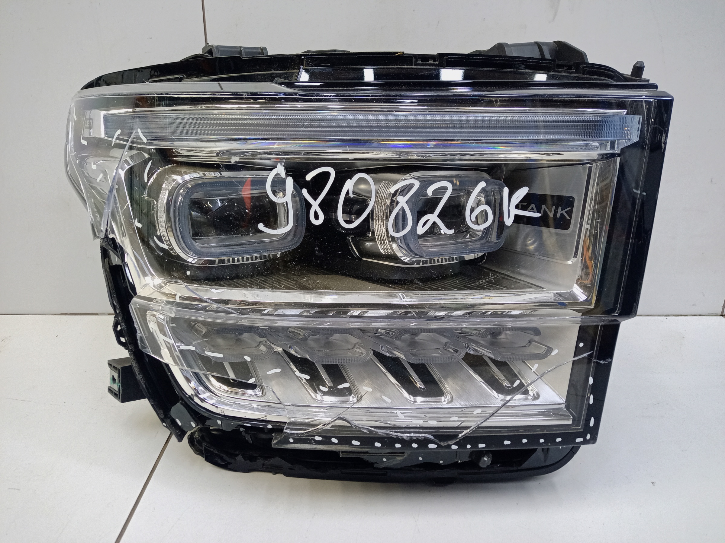 Фара передняя правая Tank 500 LED