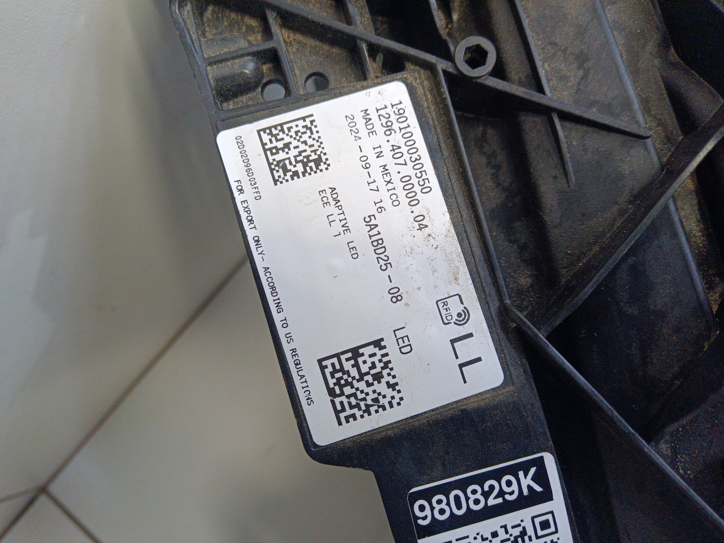 Фара передняя левая BMW X3 G45 LED