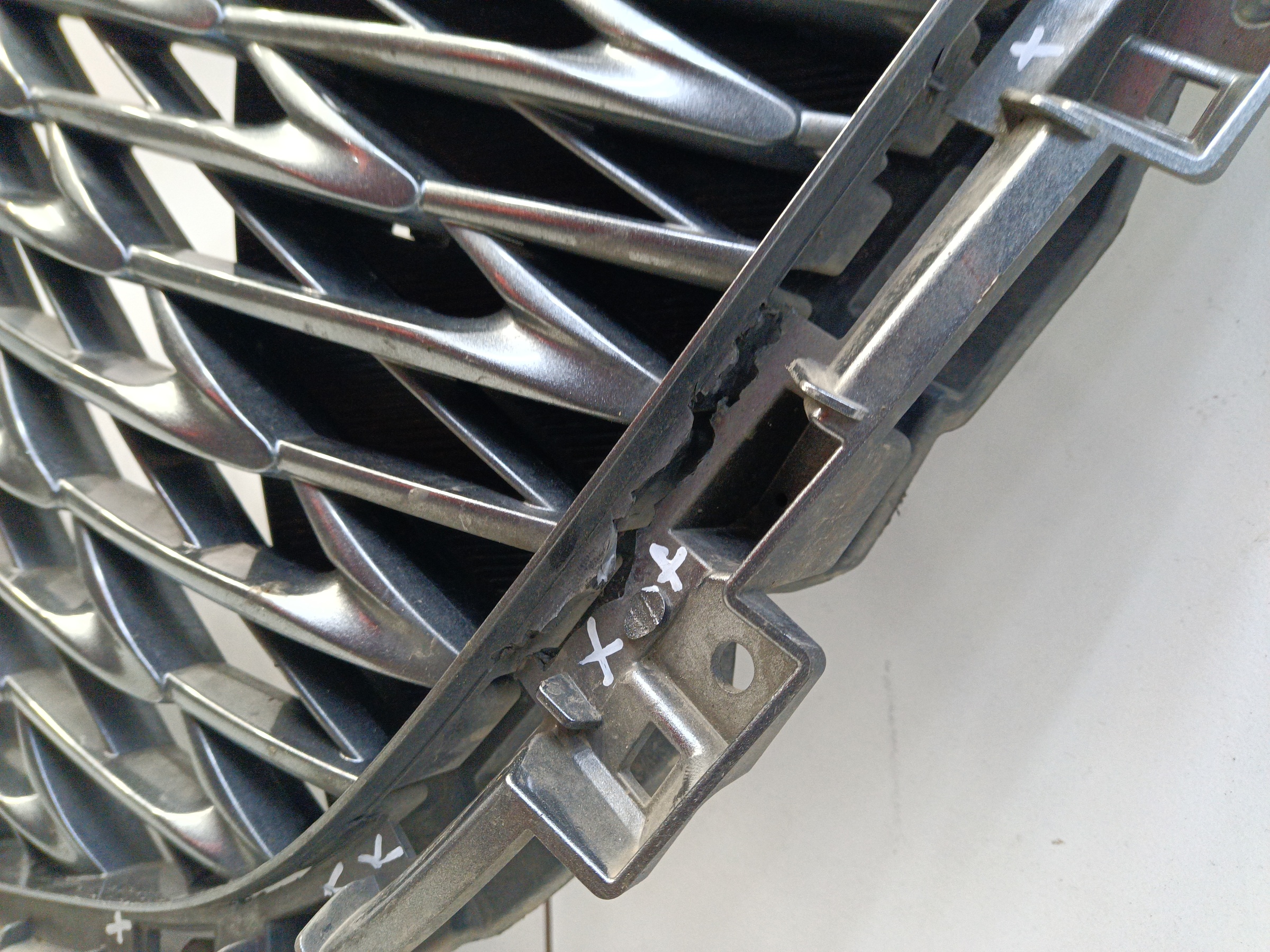 Решетка радиатора Haval M6 2