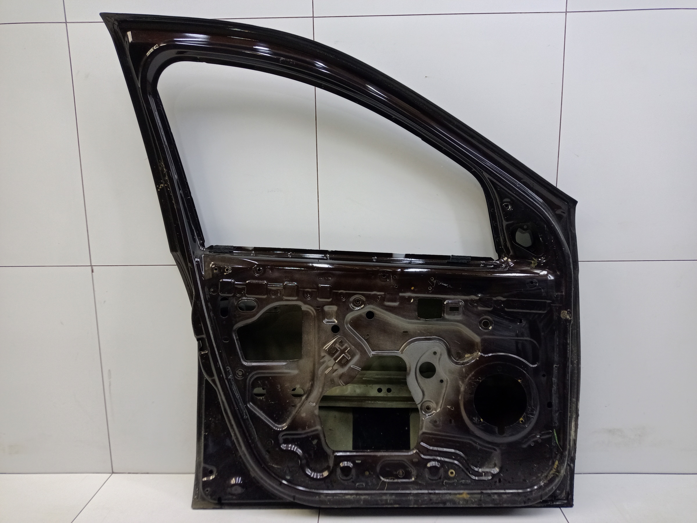 Дверь передняя левая Renault Duster 1 / Sandero 1 Stepway