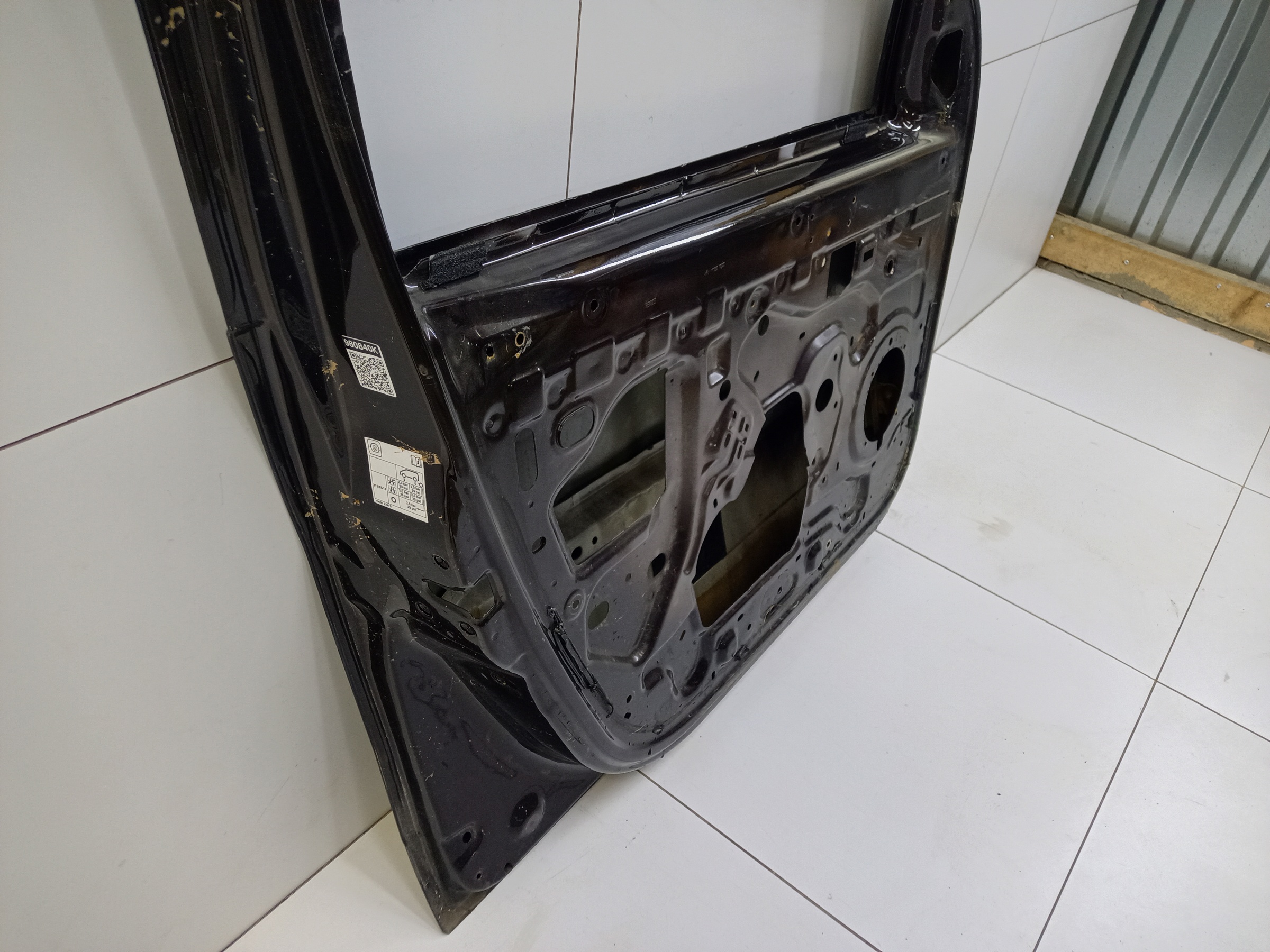 Дверь передняя левая Renault Duster 1 / Sandero 1 Stepway