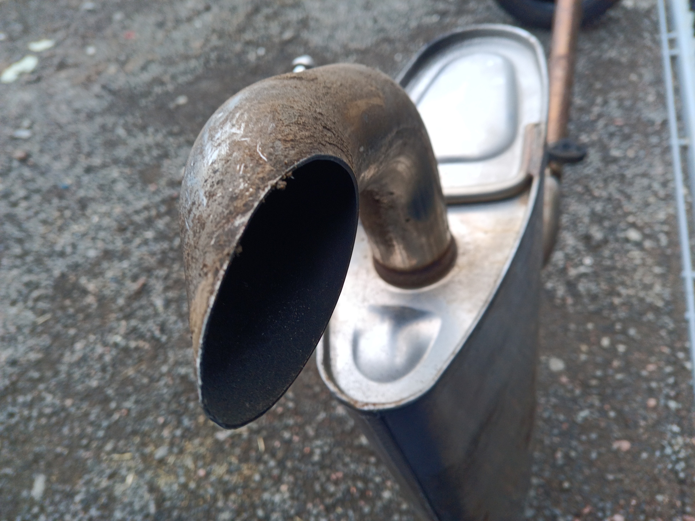 Глушитель Geely Monjaro