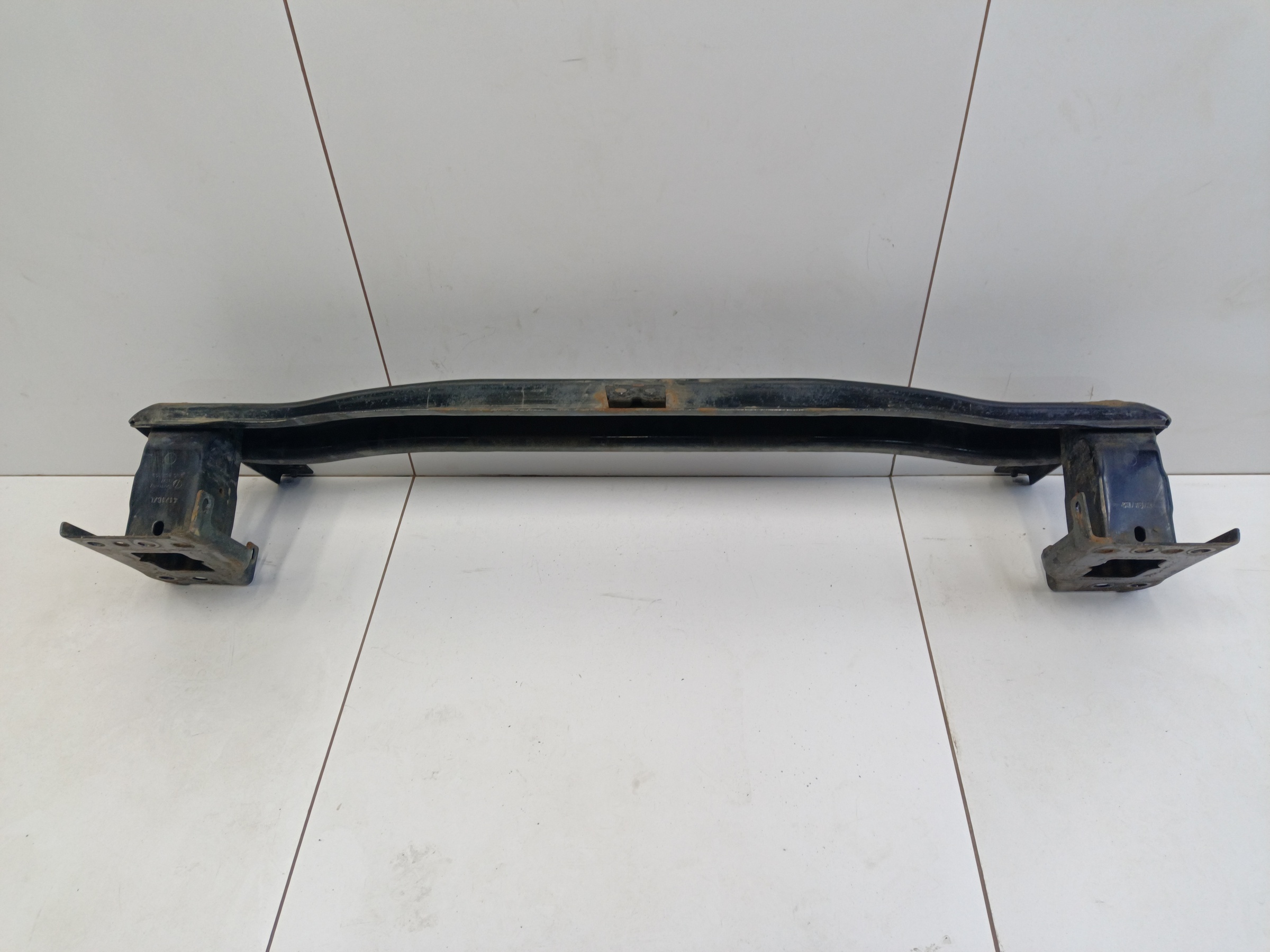 Усилитель переднего бампера Volkswagen Tiguan 1 Restail