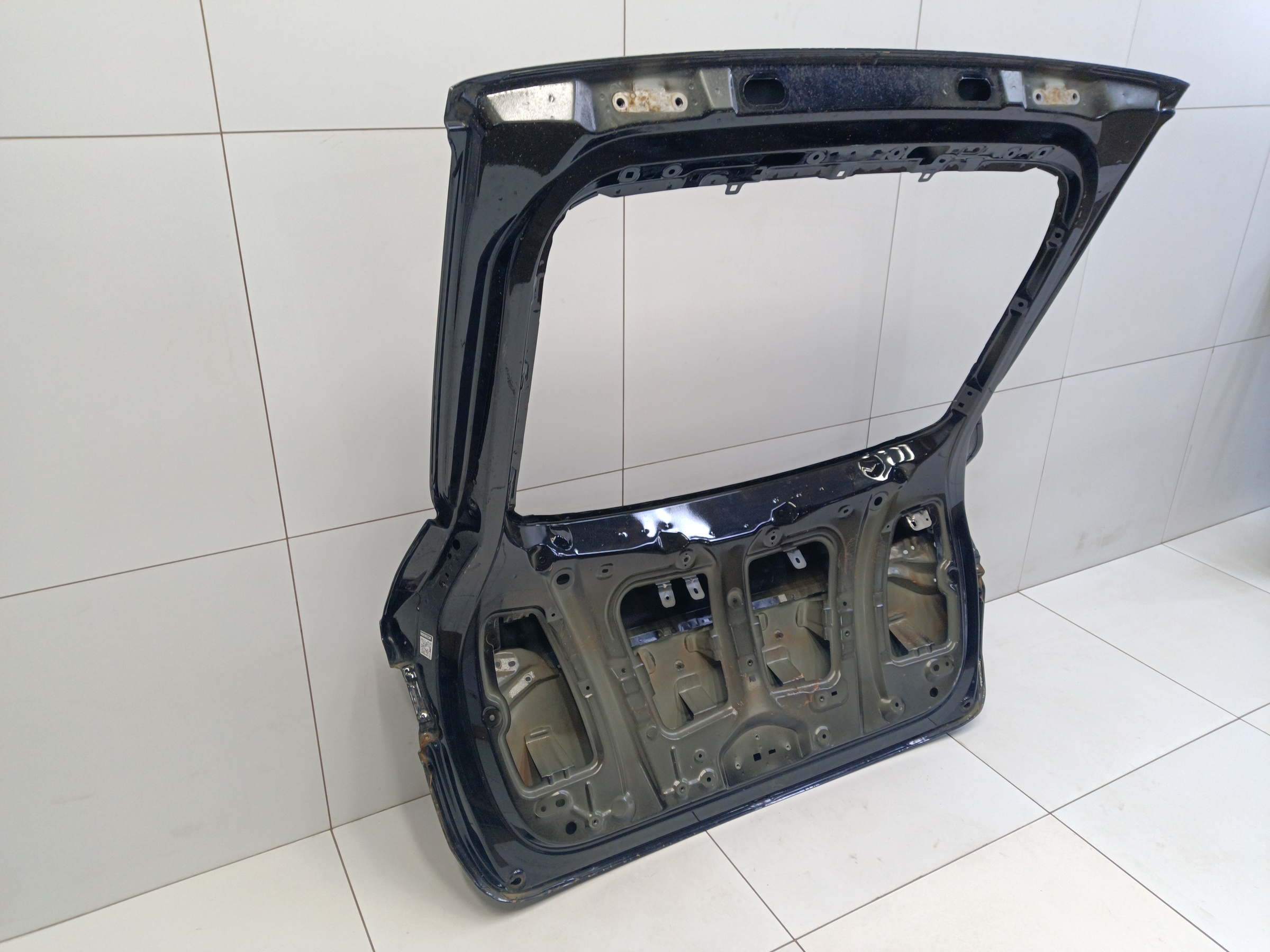 Крышка багажника Geely Tugella