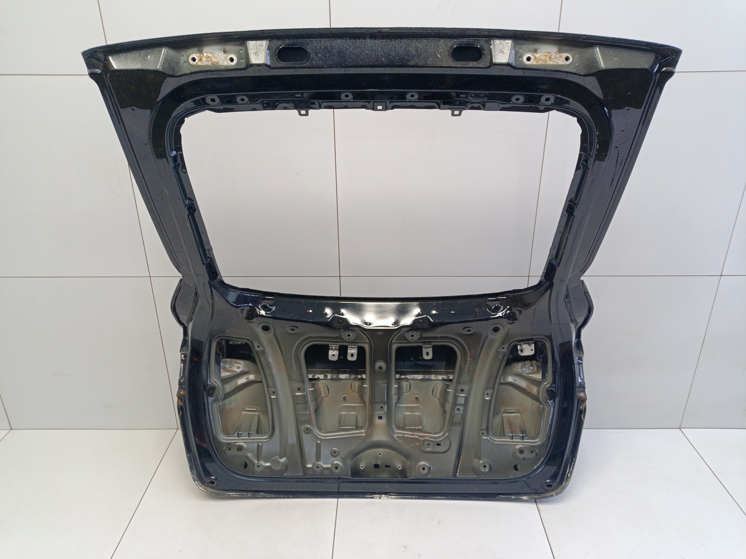 Крышка багажника Geely Tugella