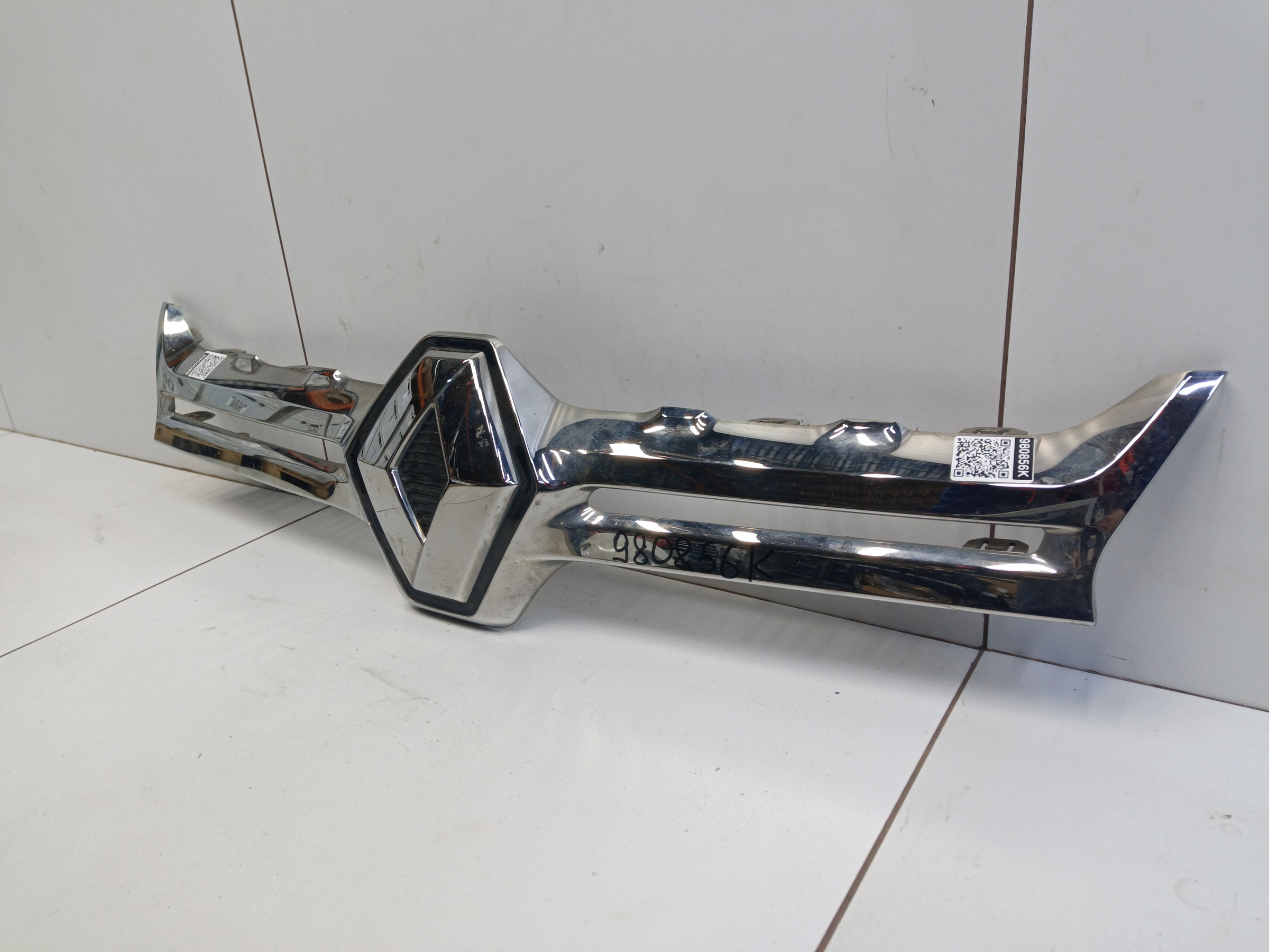 Накладка решетки радиатора Renault Duster 1 Restail