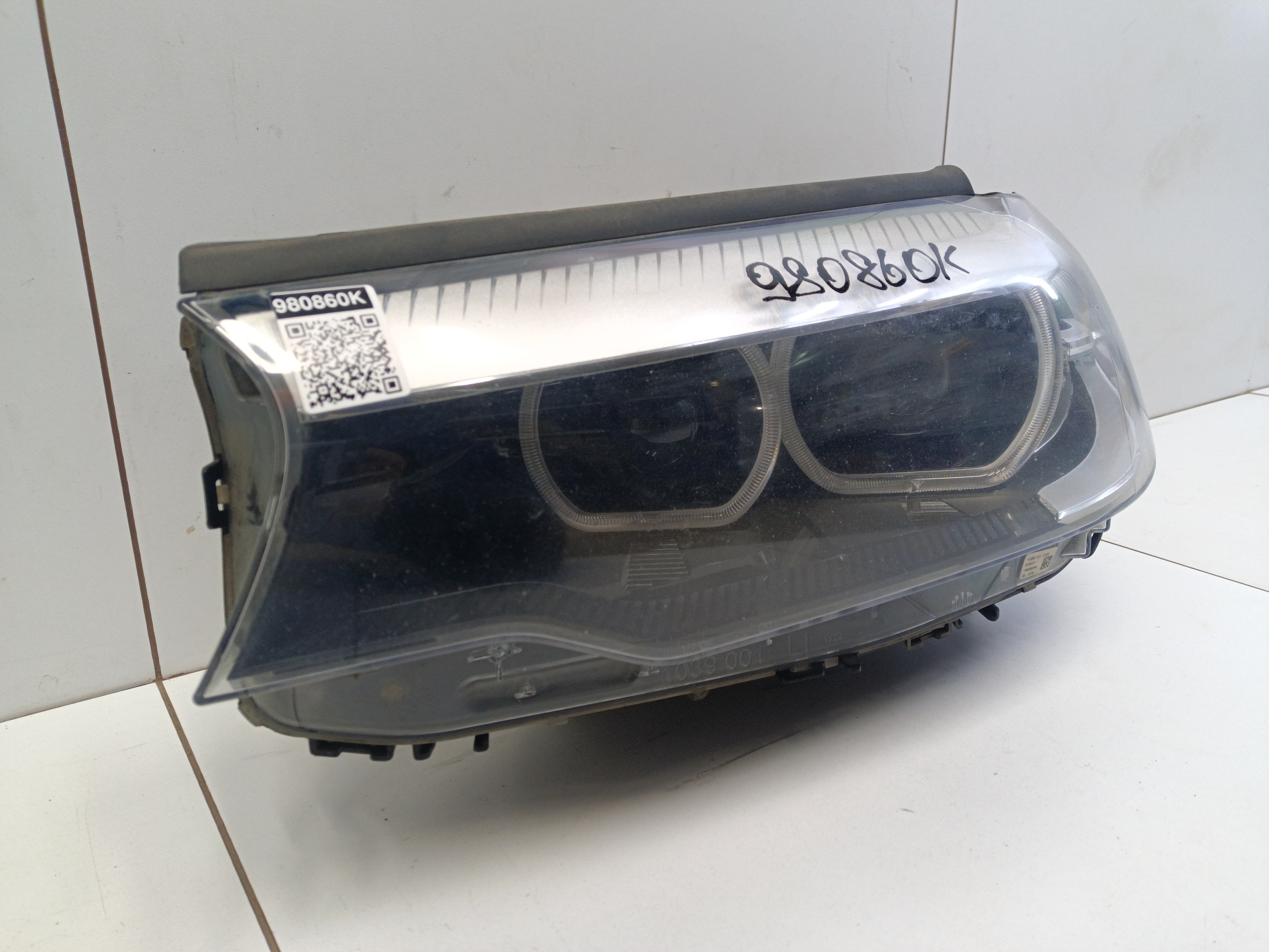 Фара передняя левая BMW 5er G30 LED