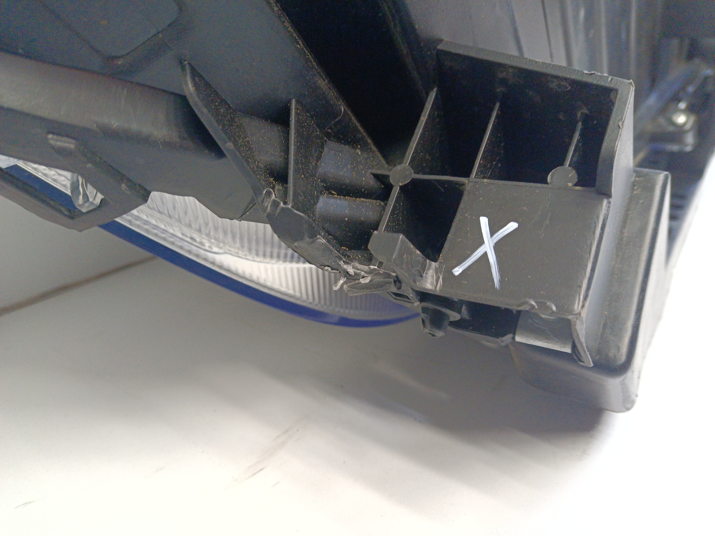 Фара передняя левая Haval M6 2 LED