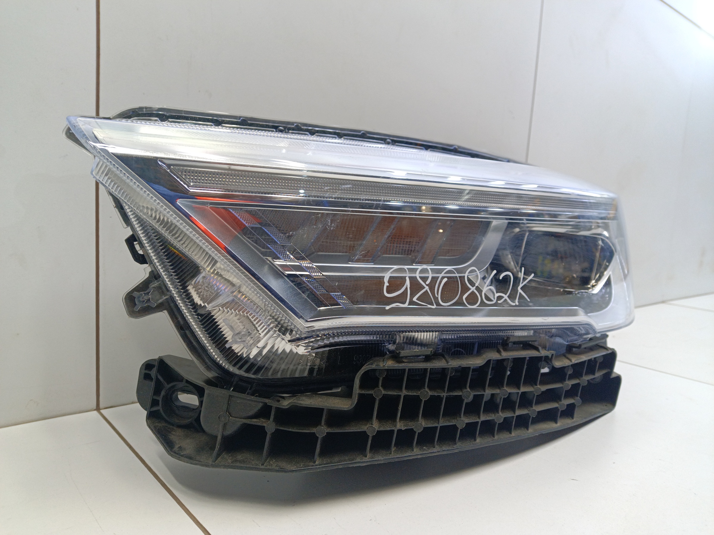 Фара передняя левая Haval M6 2 LED