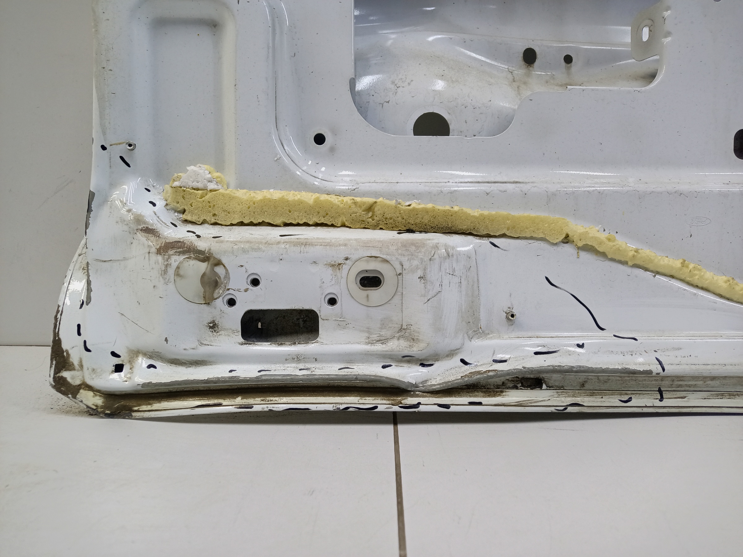 Дверь задняя левая распашная глухая Ford Transit 7 190см