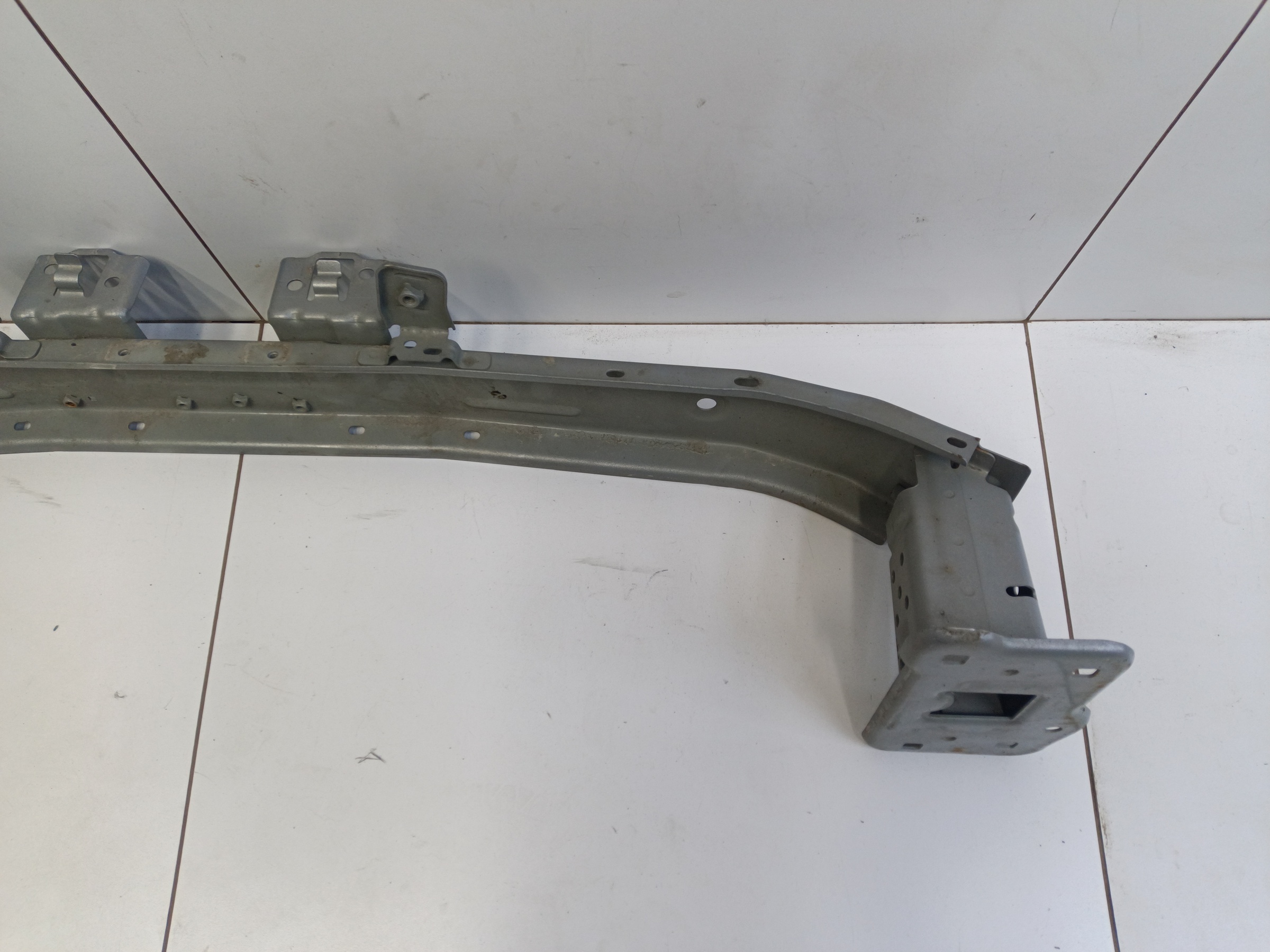 Усилитель переднего бампера Haval F7